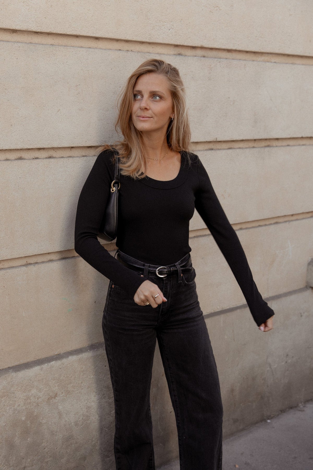 Schwarzes Langarmshirt aus 100% Bio-Baumwolle von Pura Clothing