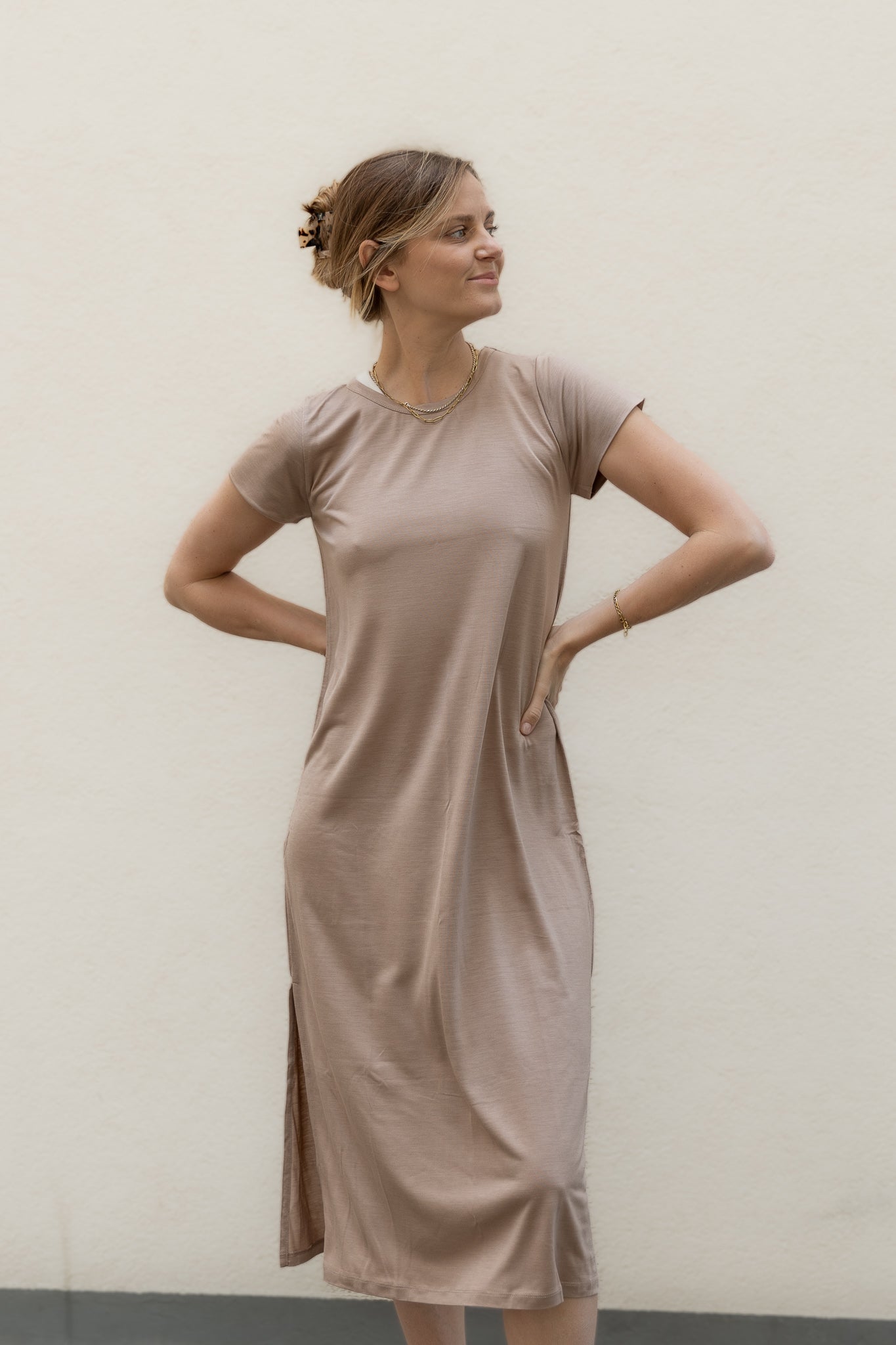 Robe beige BAYA en 100% Tencel de Pura Clothing