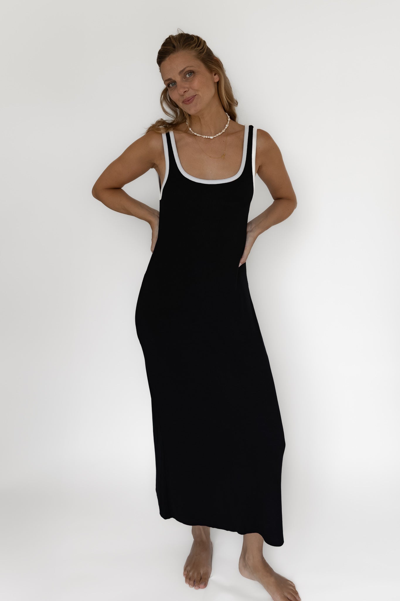 Schwarzes Kleid MIIA aus Modal von Pura Clothing