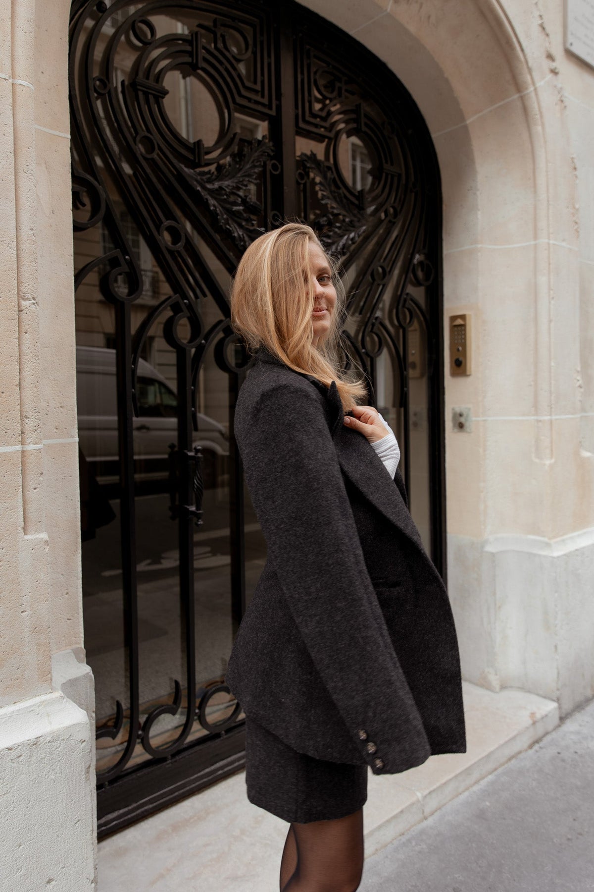 Schwarzer Blazer Signature aus 100% Merinowolle von Pura Clothing