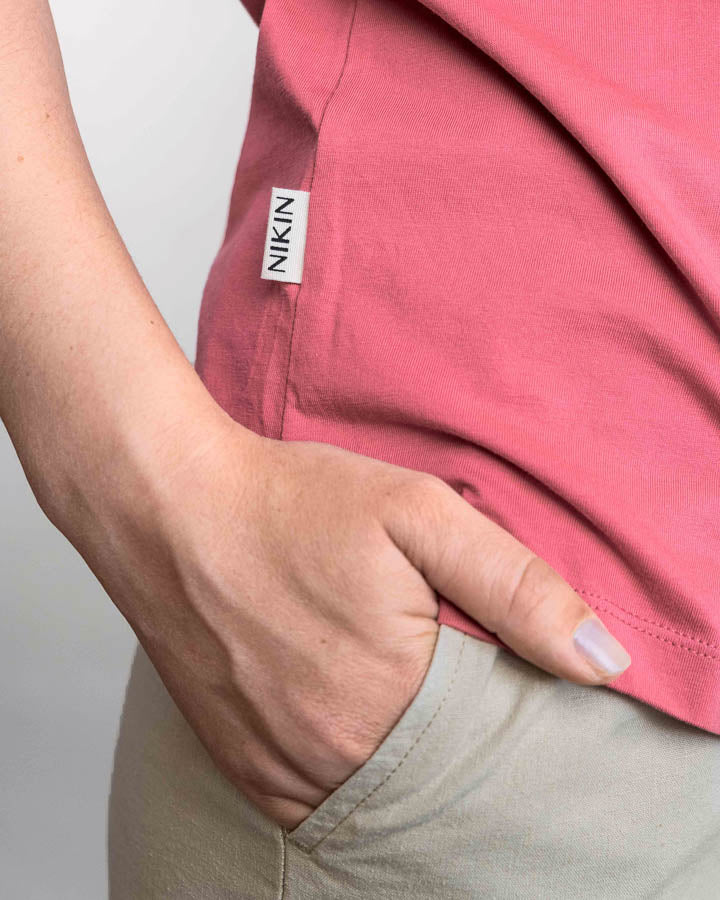 Rosa T-Shirt TreeShirt Pocket Mono Relaxed aus 100% recycelter Baumwolle von Nikin