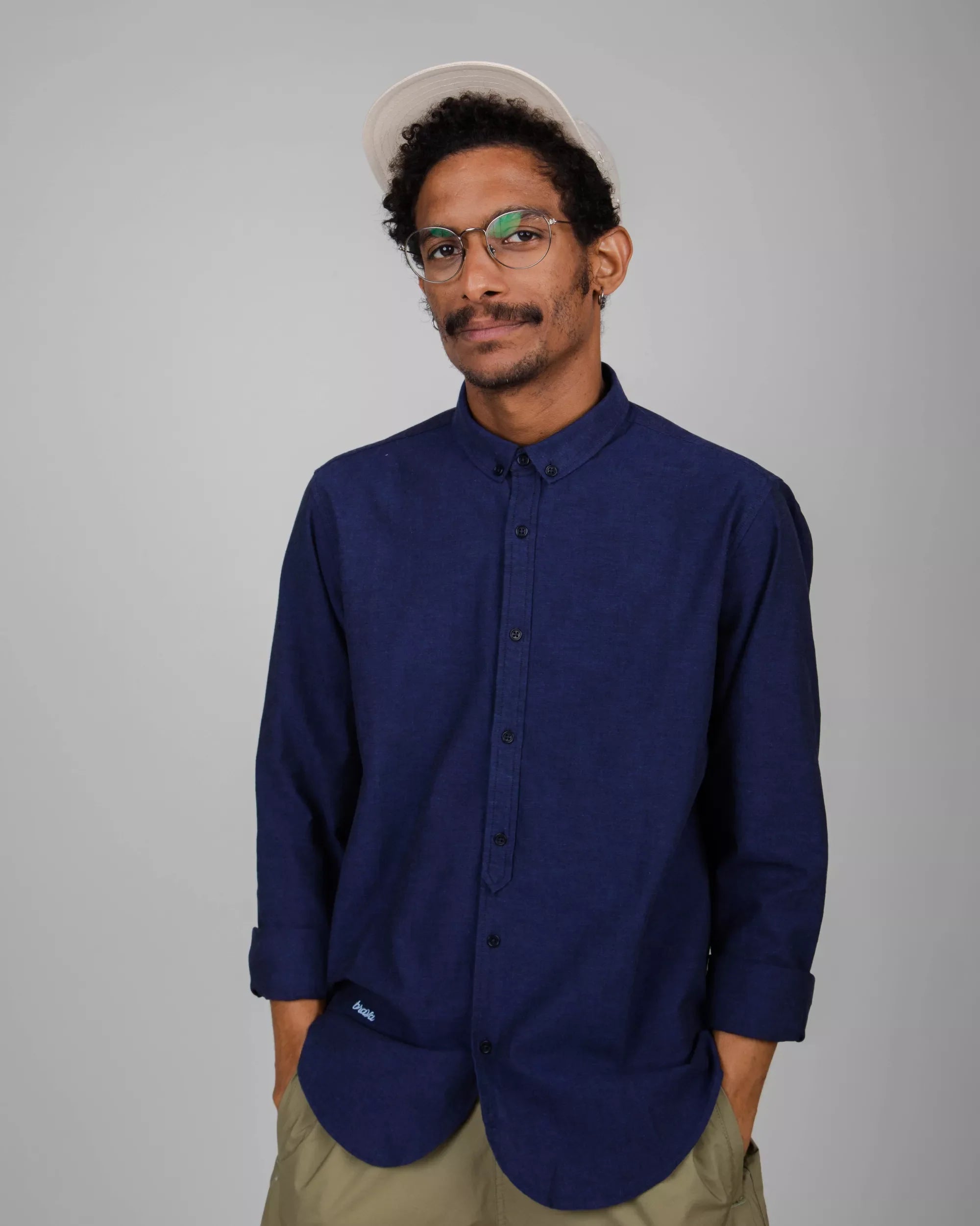 Dark blue, long-sleeved Oxford shirt made from 100% organic cotton from Brava Fabrics