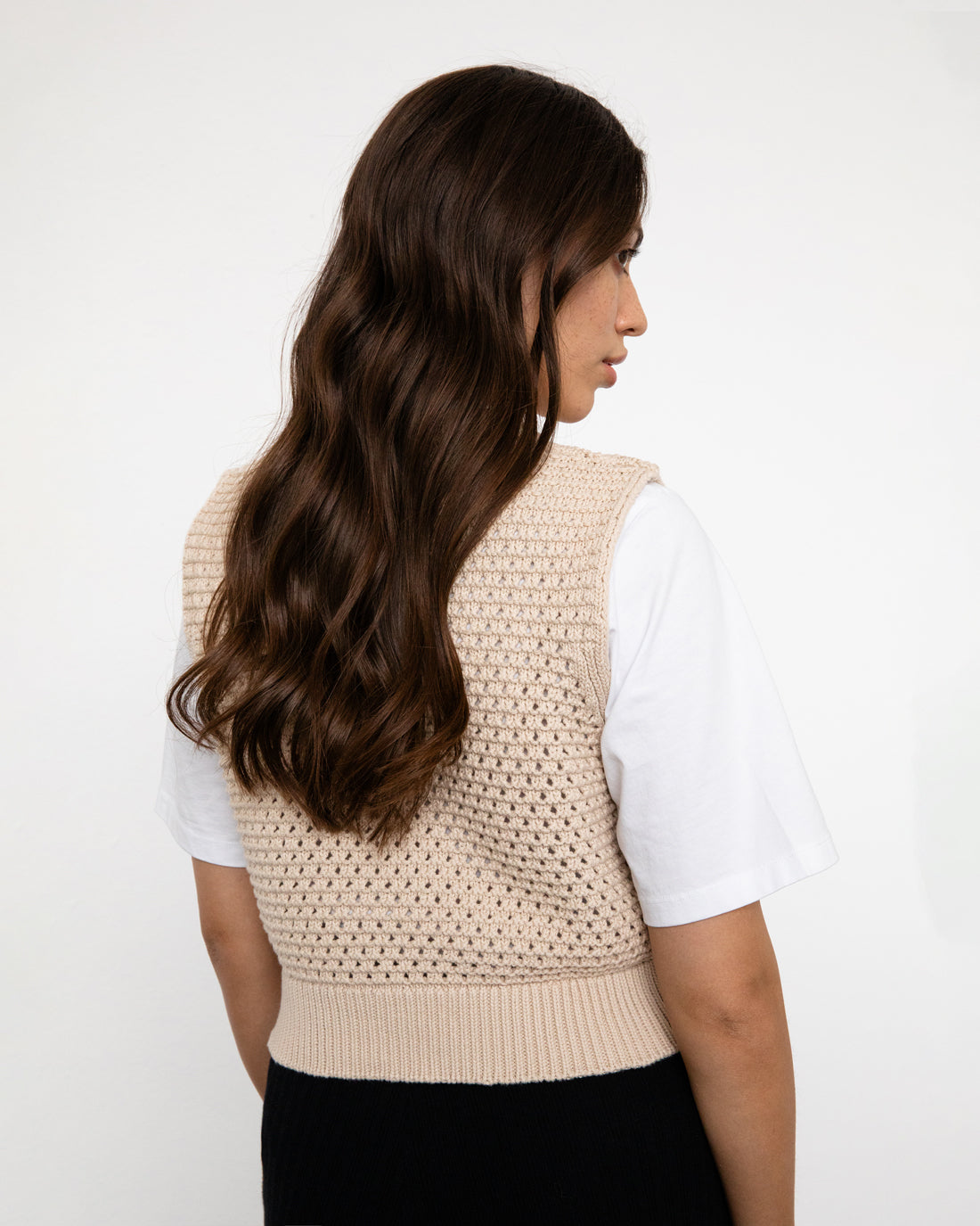 Beige knitted vest made from 100% organic cotton by Rotholz