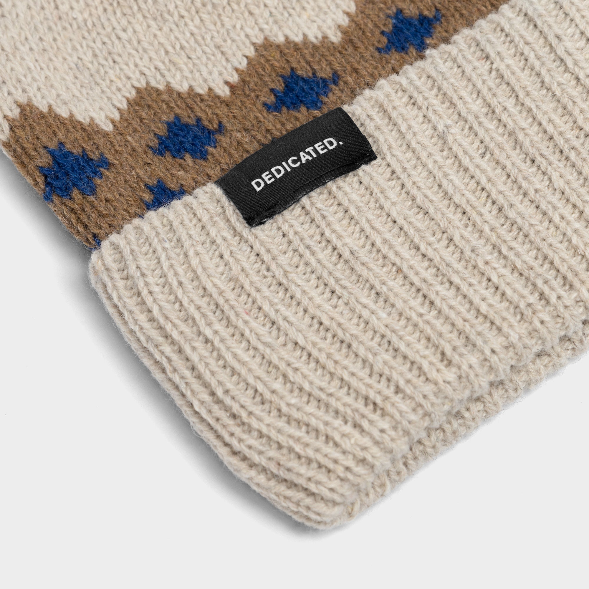 Beanie Hemavan Vallentuna aus recycled wool von Dedicated in beige