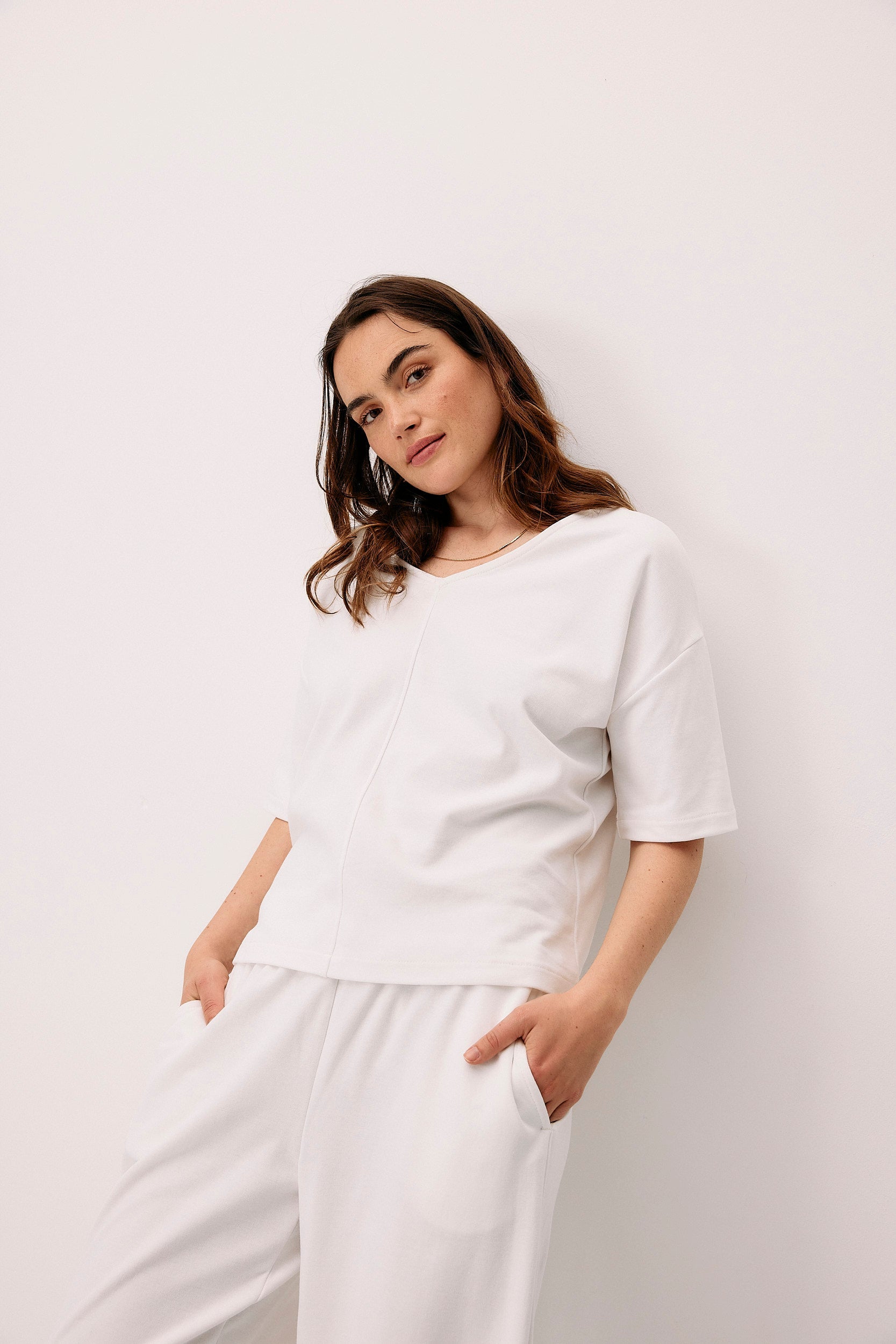 White, reversible T-shirt Pure made of 100% organic cotton by Moya Kala