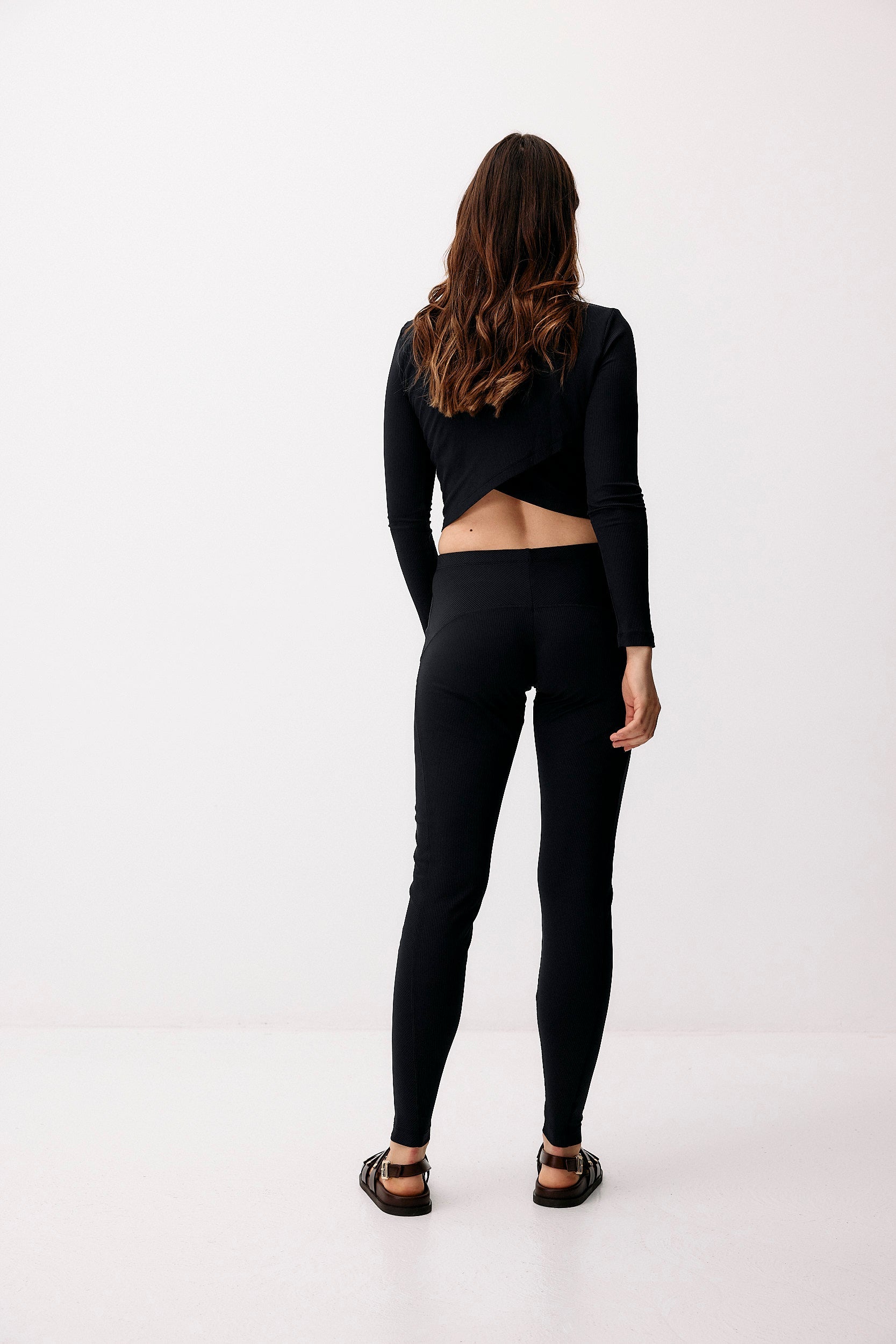 Legging hybride bleu foncé en polyamide recyclé par Moya Kala