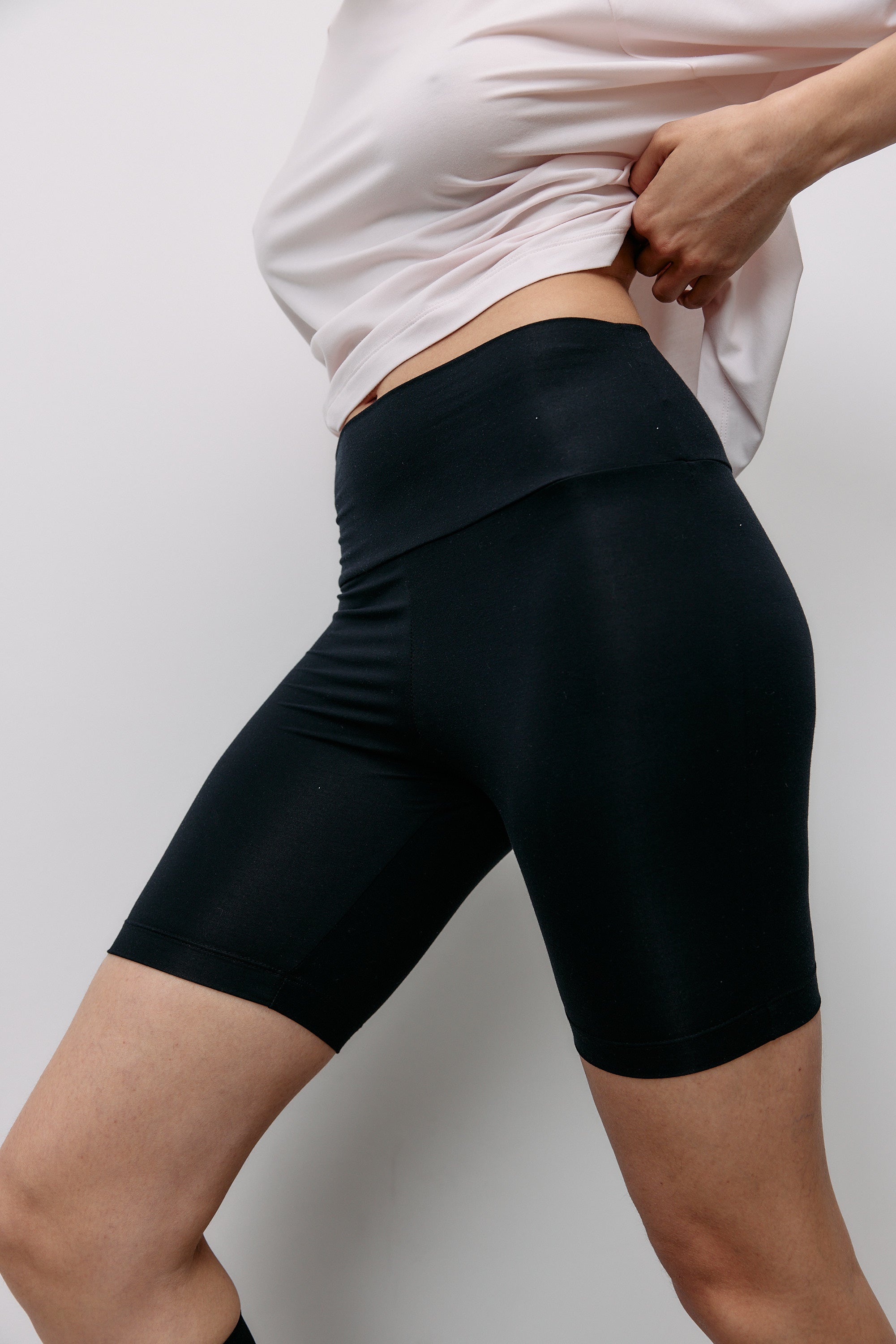 Neo Classic Cycling Shorts - black intense - von Moya Kala