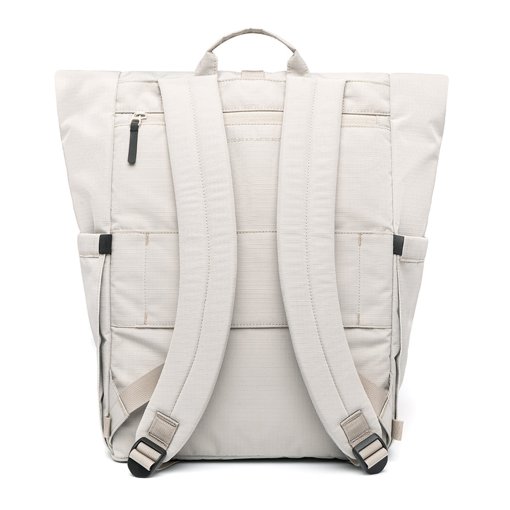 Weisser Rucksack Lars Roll Vandra aus recycelten PET-Flaschen von Lefrik