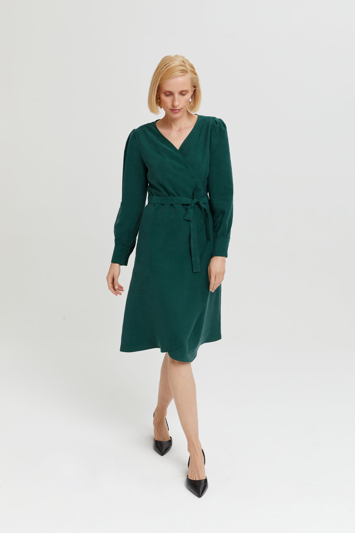 Sophie | Elegant wrap dress with puff sleeves and tie belt in dark blue by Ayani