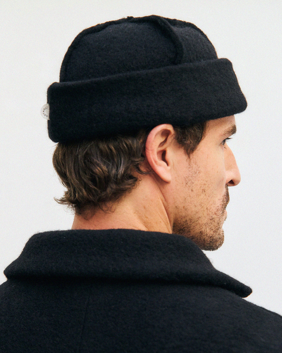 Schwarze Wollmütze Toque aus Bio-Wolle von Rotholz