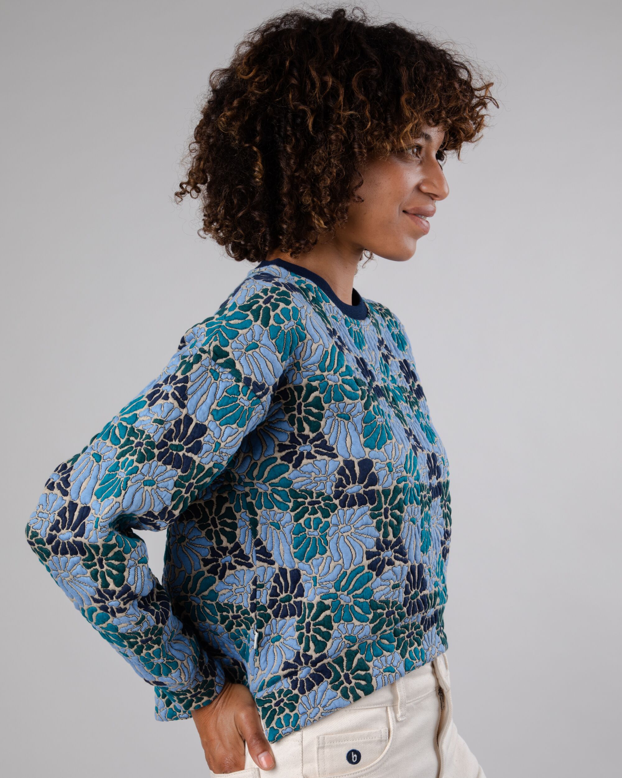 Sweatshirt in blauem Muster aus Bio Baumwolle und Viskose von Brava Fabrics