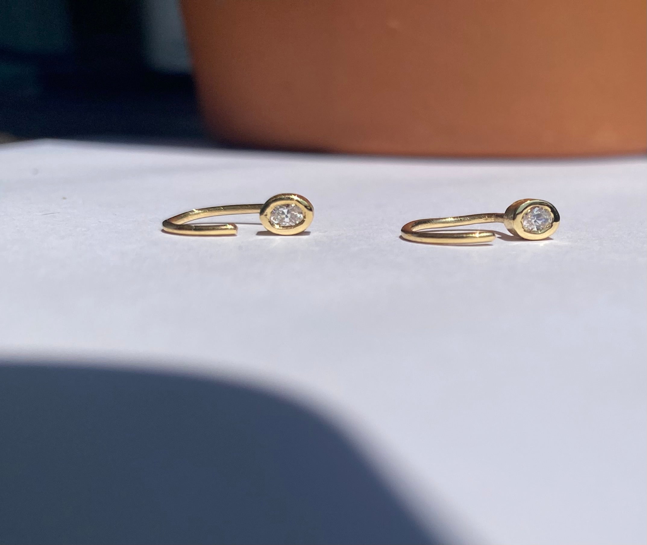 Boucles d'oreilles ESSENTIALS en or et zircone par V Design Lab