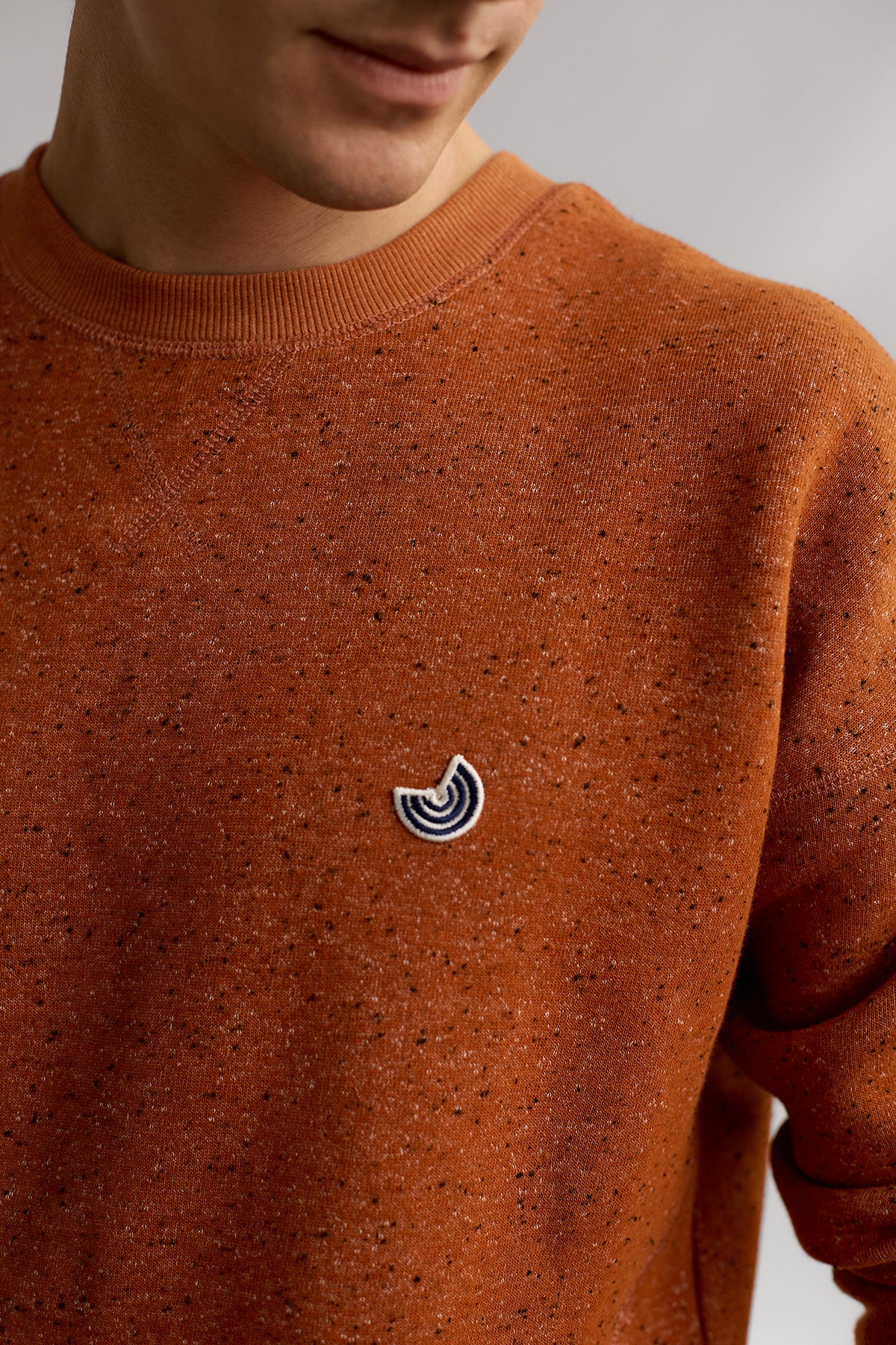 Pull tricoté Dundrum en orange automnal en coton biologique et polyester recyclé par TWOTHIRDS