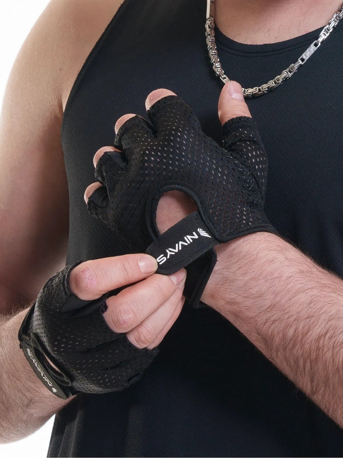 Nivays Black Workout Gloves Crew in Recycled Polyester