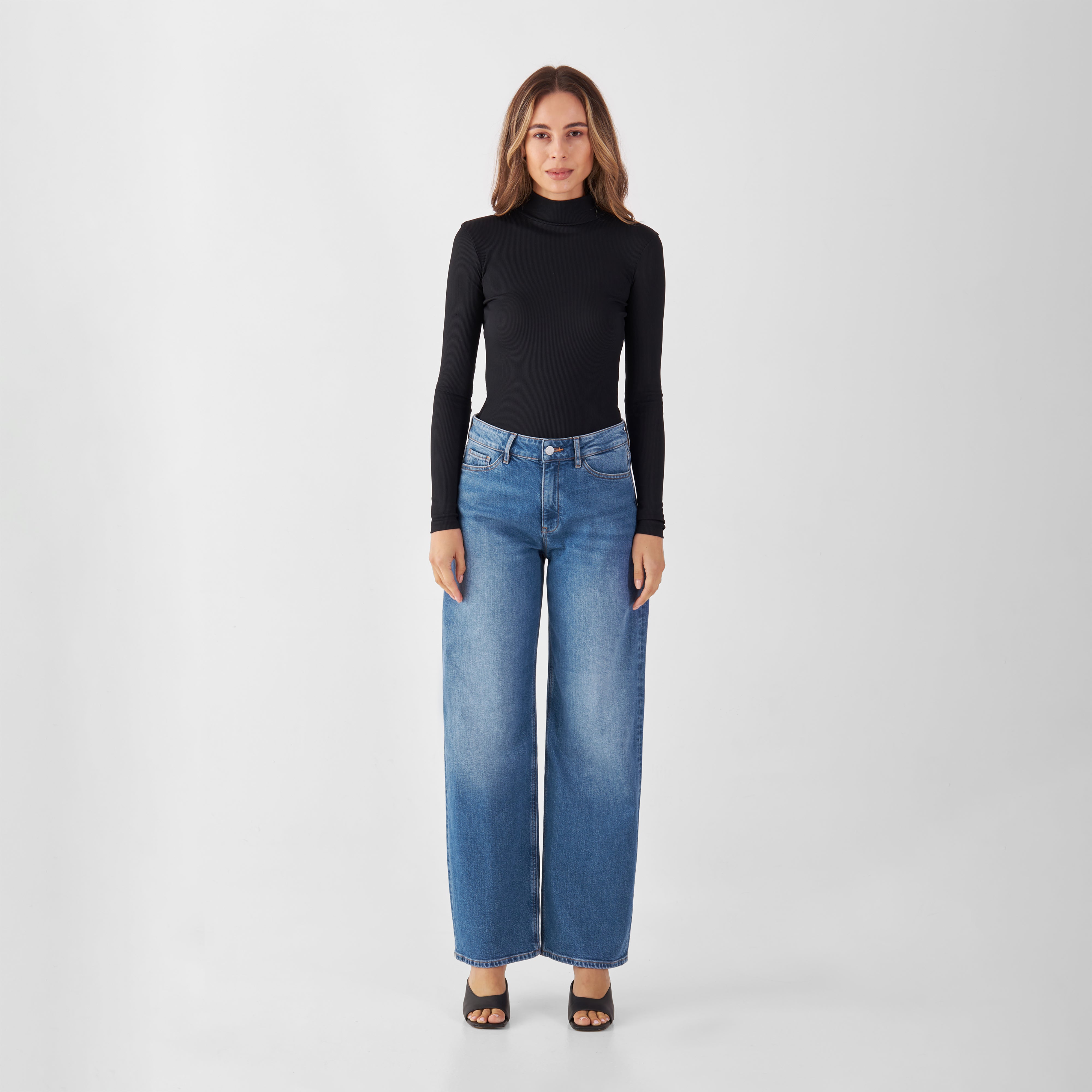 Blue ASH Barrel Leg jeans made from organic cotton by Dawn Denim