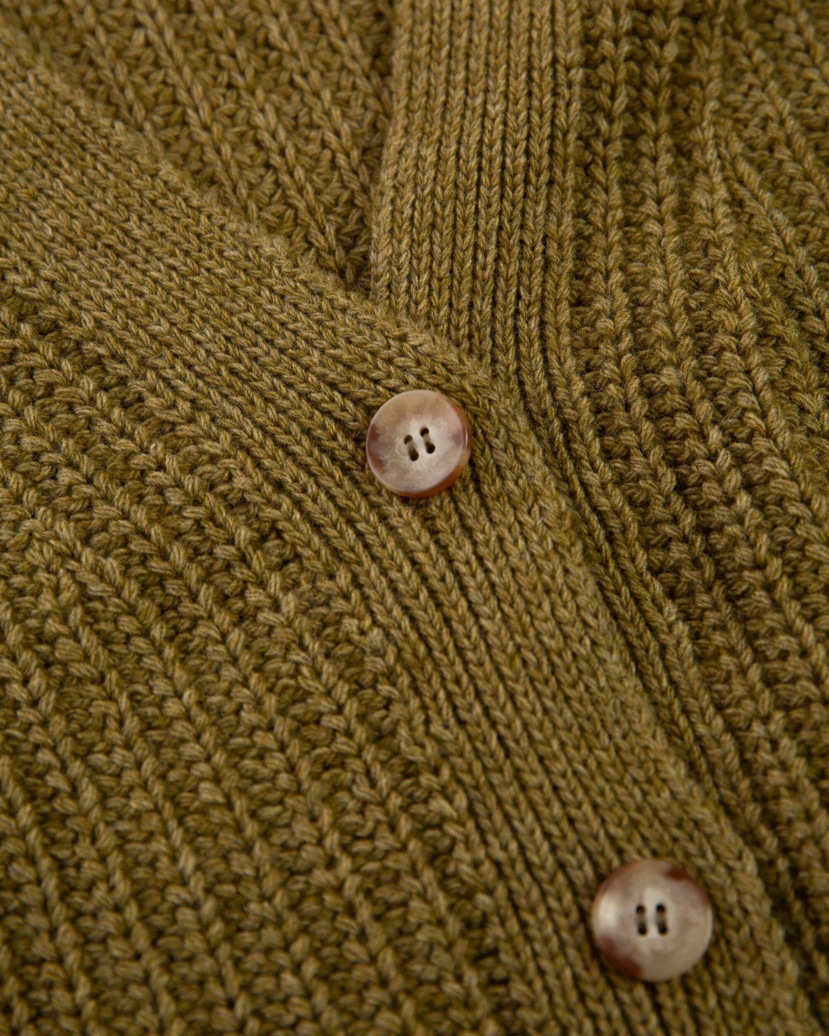 Grüne Strickjacke aus Bio-Wolle von Matona