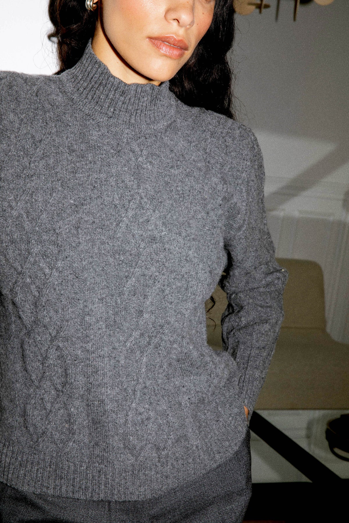 Grauer Pullover Hosta aus 100% Merinowolle von Avani