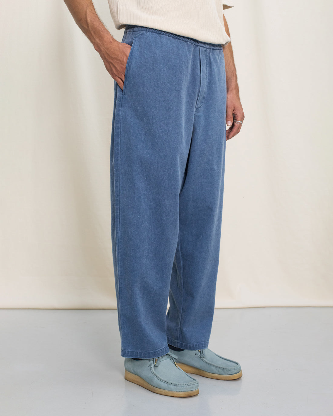 Hellblaue Hose Denim aus 100% Recycelte-Baumwolle von Rotholz