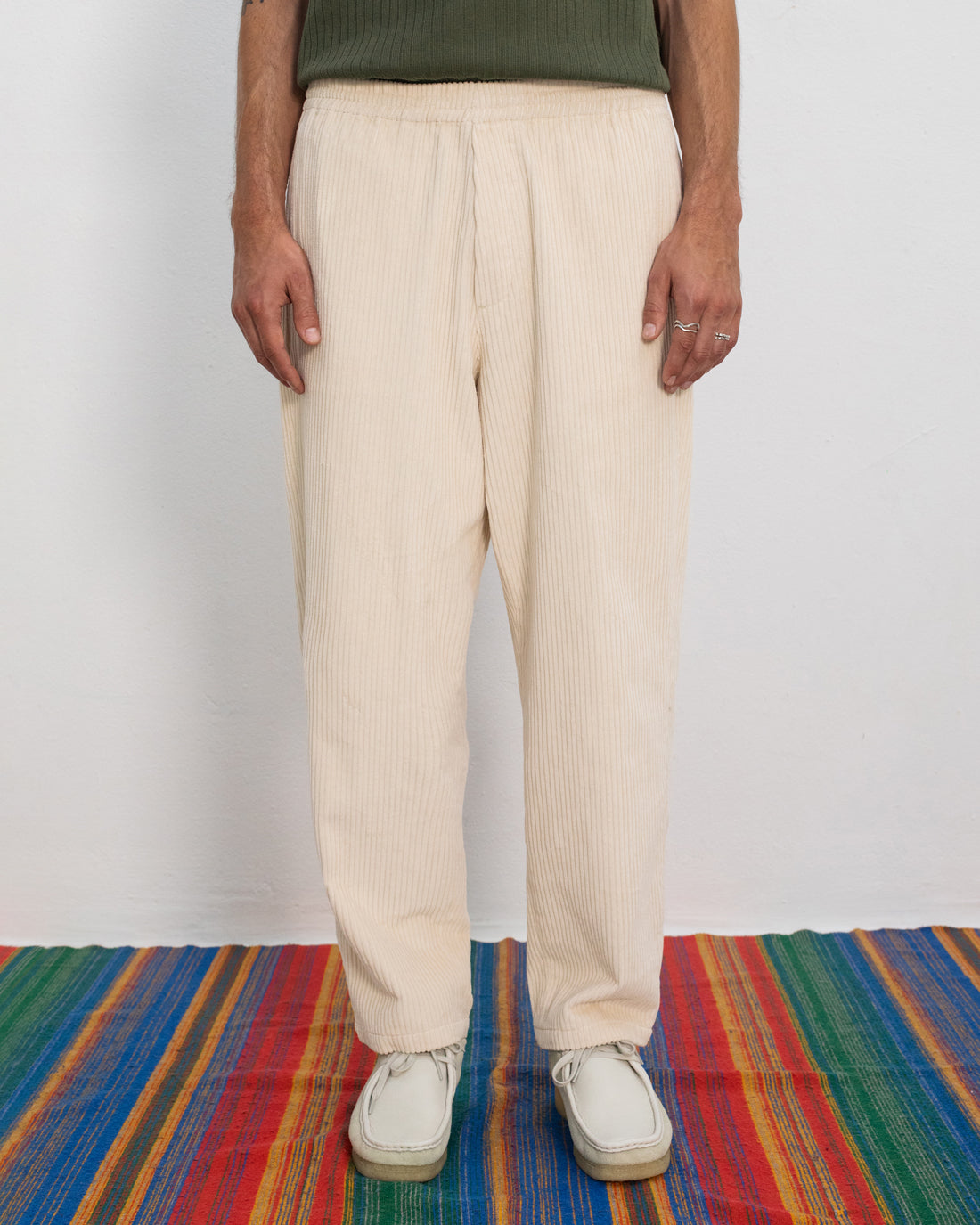 Pantalon large en velours côtelé beige en coton 100% biologique de Rotholz