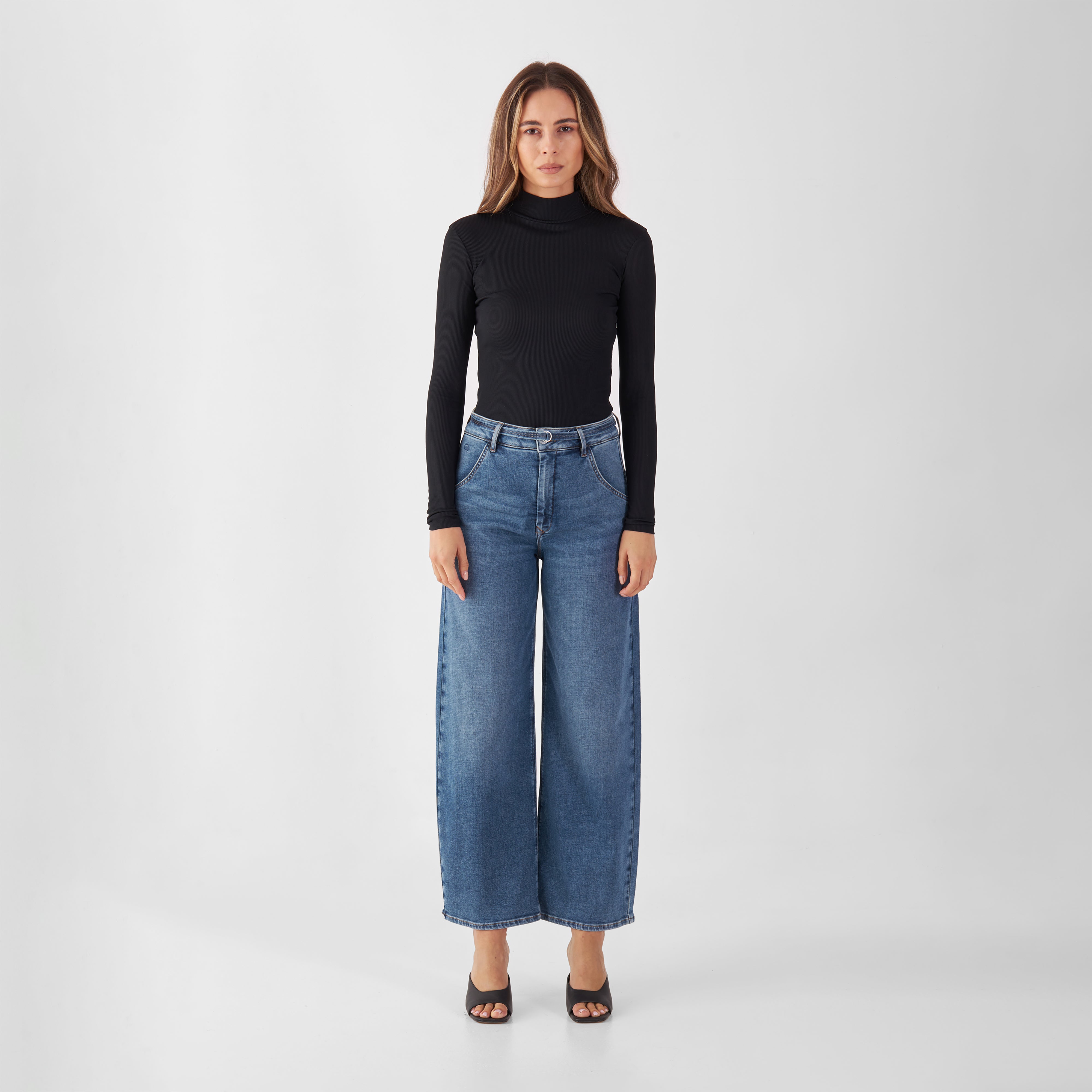 Blue BLINK High Waist Jeans made from organic cotton by Dawn Denim