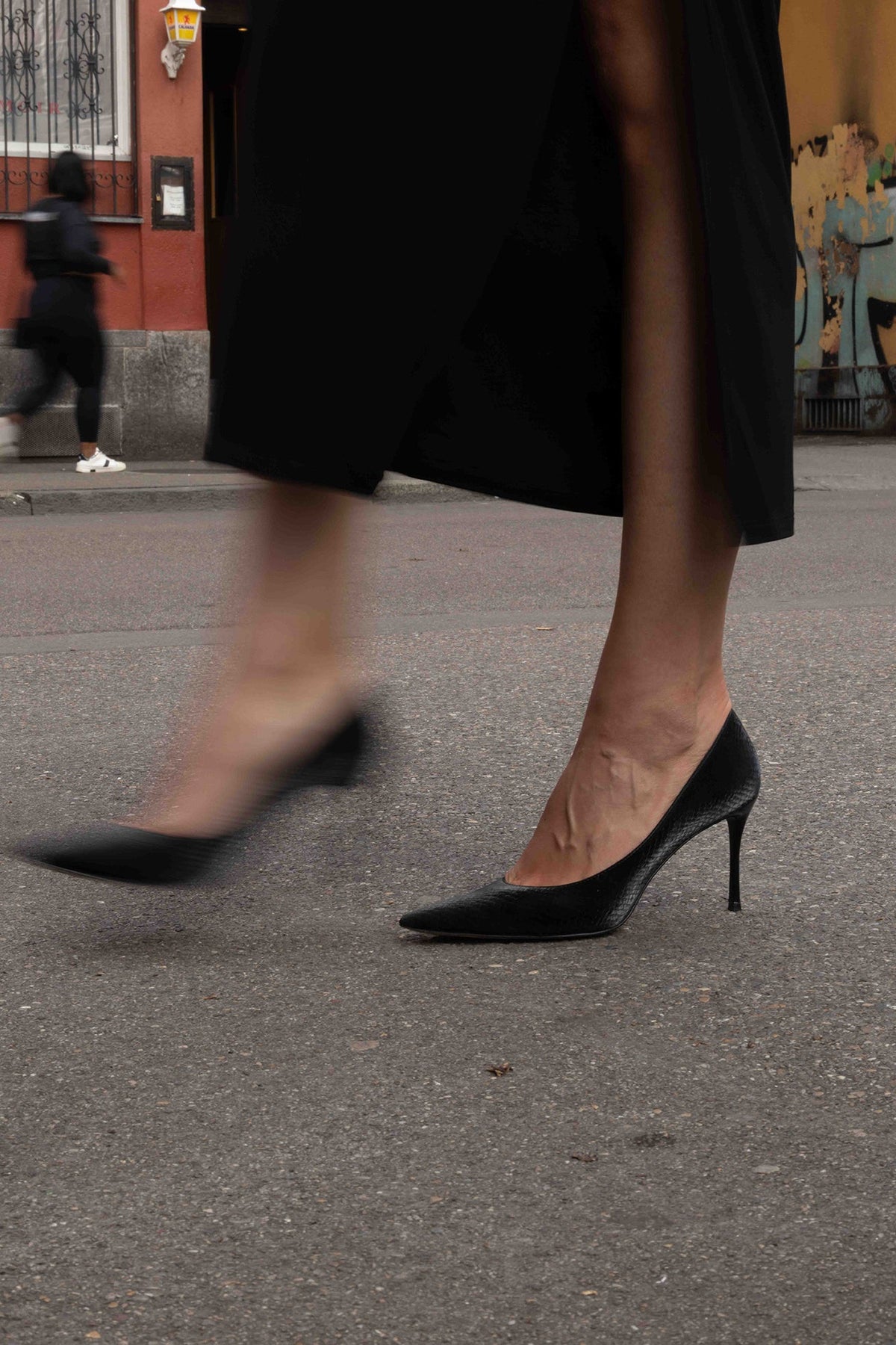Schwarze Pumps 8 pm Romantic dinner aus recyceltem Polyester von Bikkou