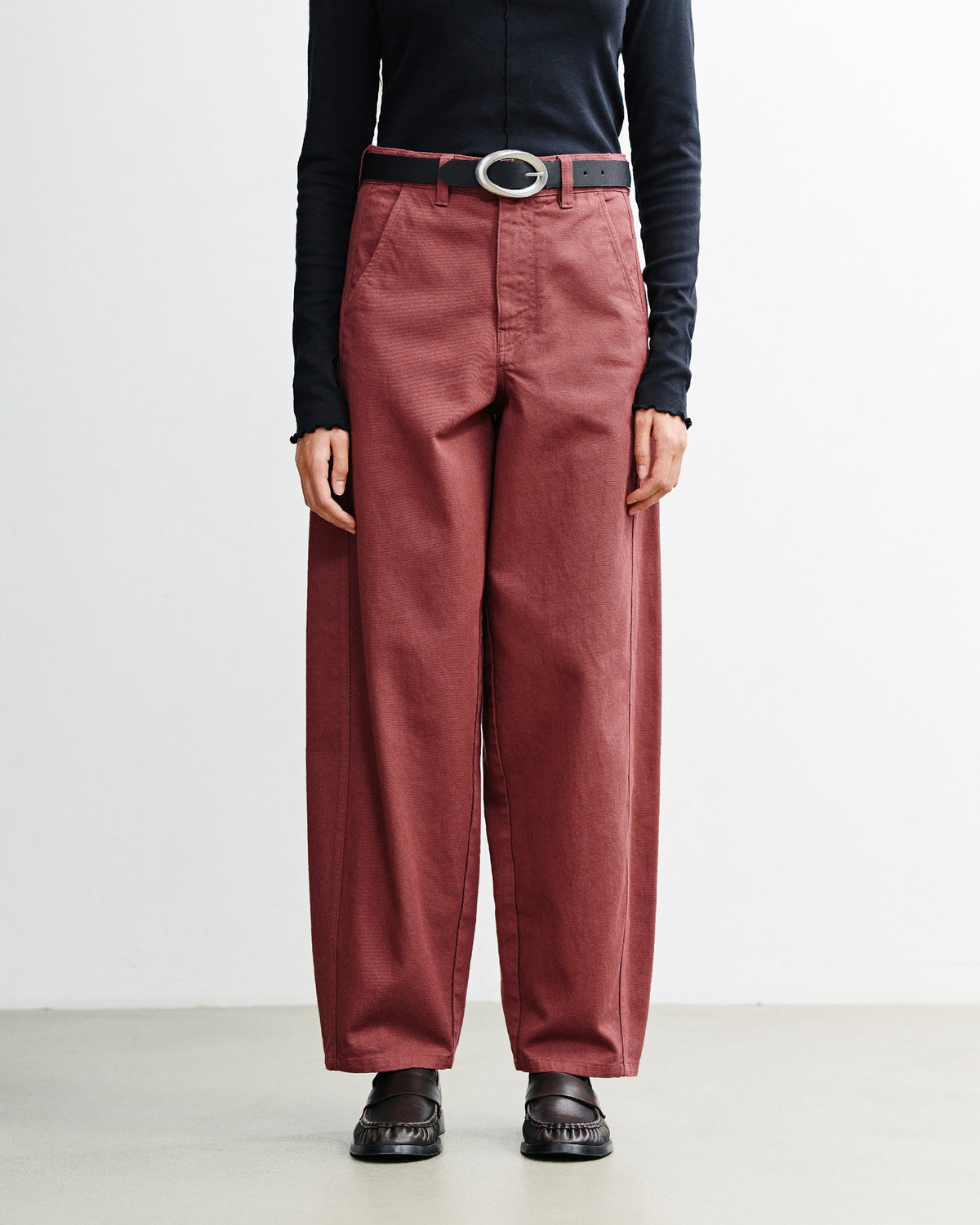 Red Barrel-Leg Trousers made of 100% Organic Cotton by Rotholz