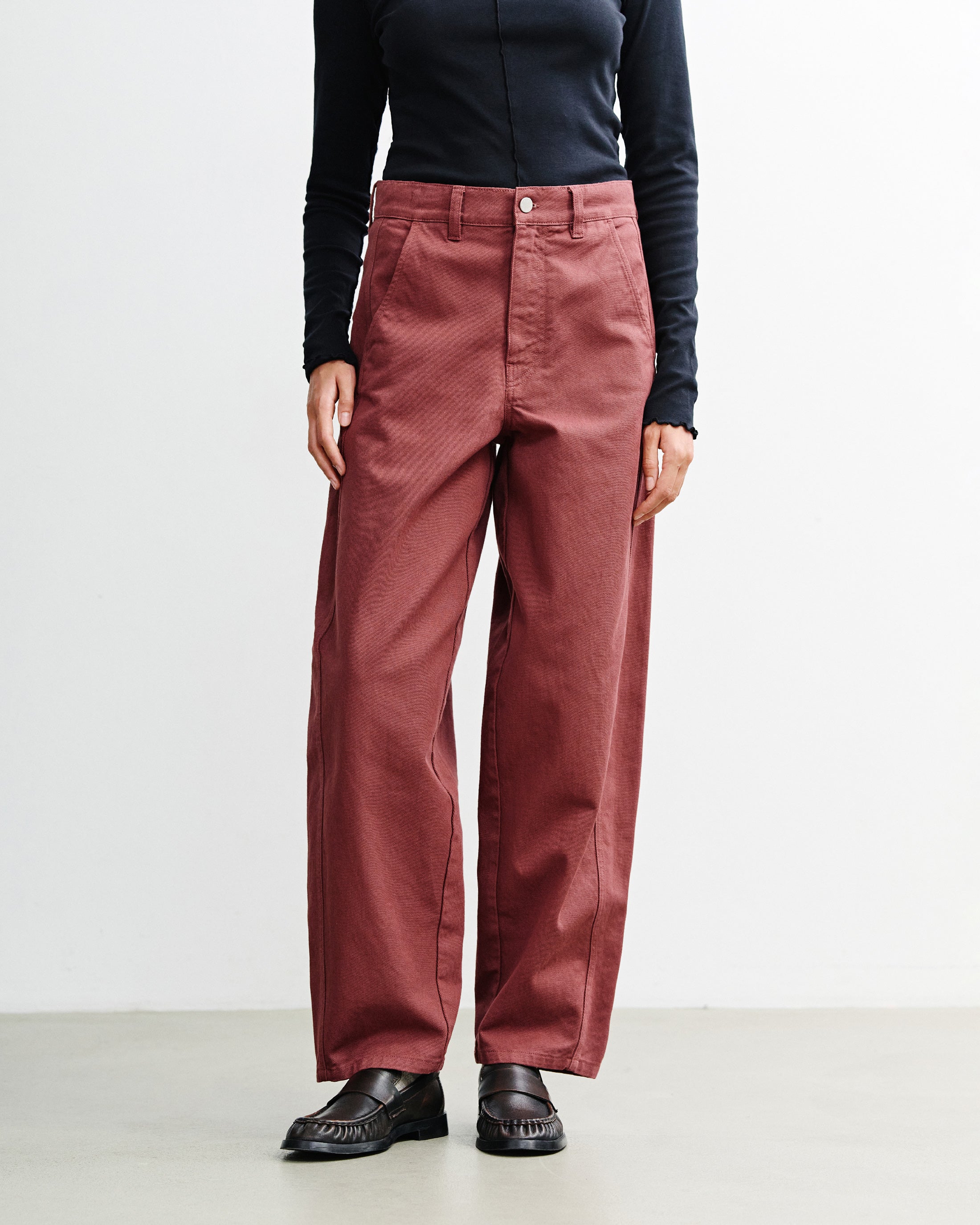 Rote Hose Barrel-Leg aus 100% Bio-Baumwolle von Rotholz