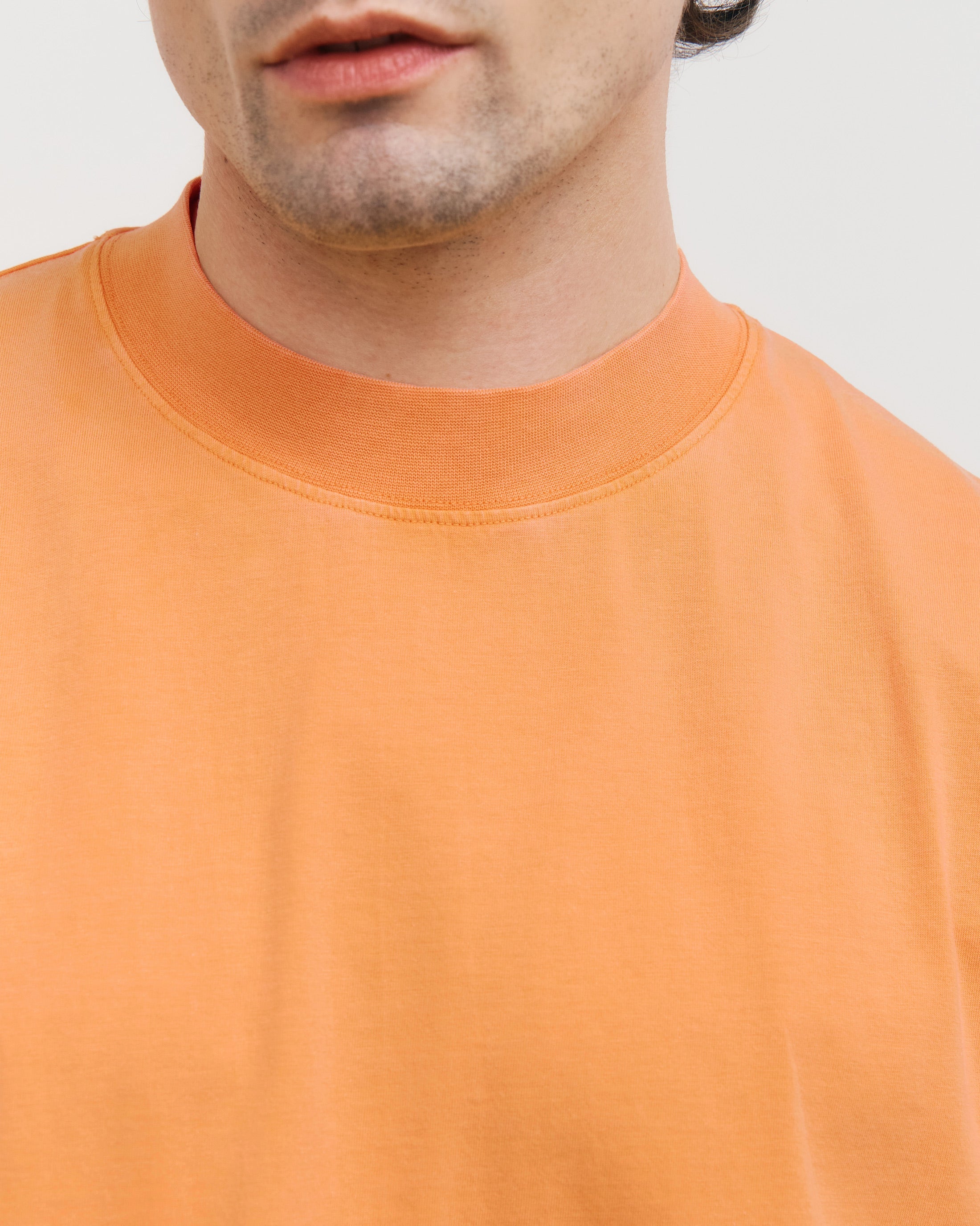 Oranges T-Shirt aus 100% Bio-Baumwolle von Rotholz