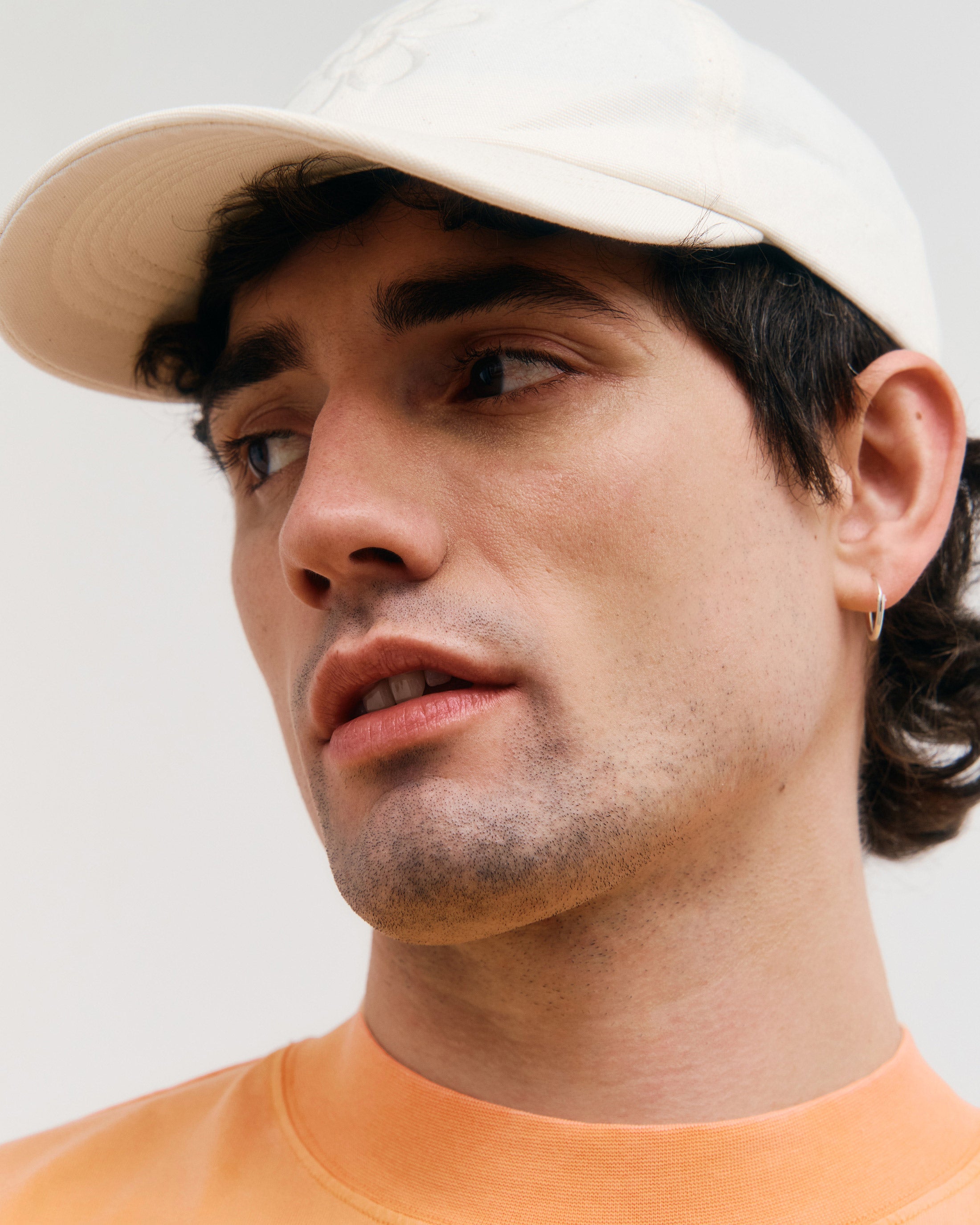 Casquette blanche Flower en coton biologique par Rotholz