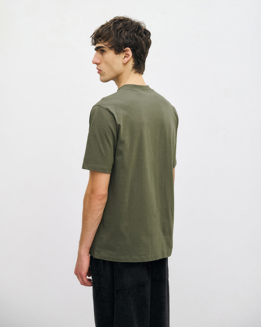 Dunkelgrünes T-Shirt aus 100% Bio-Baumwolle von Rotholz