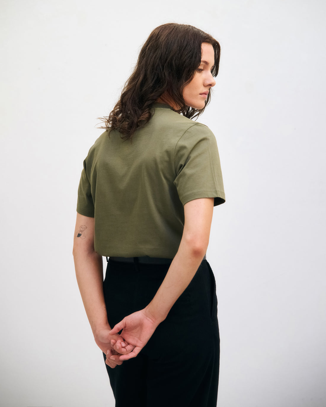 Dunkelgrünes T-Shirt aus 100% Bio-Baumwolle von Rotholz