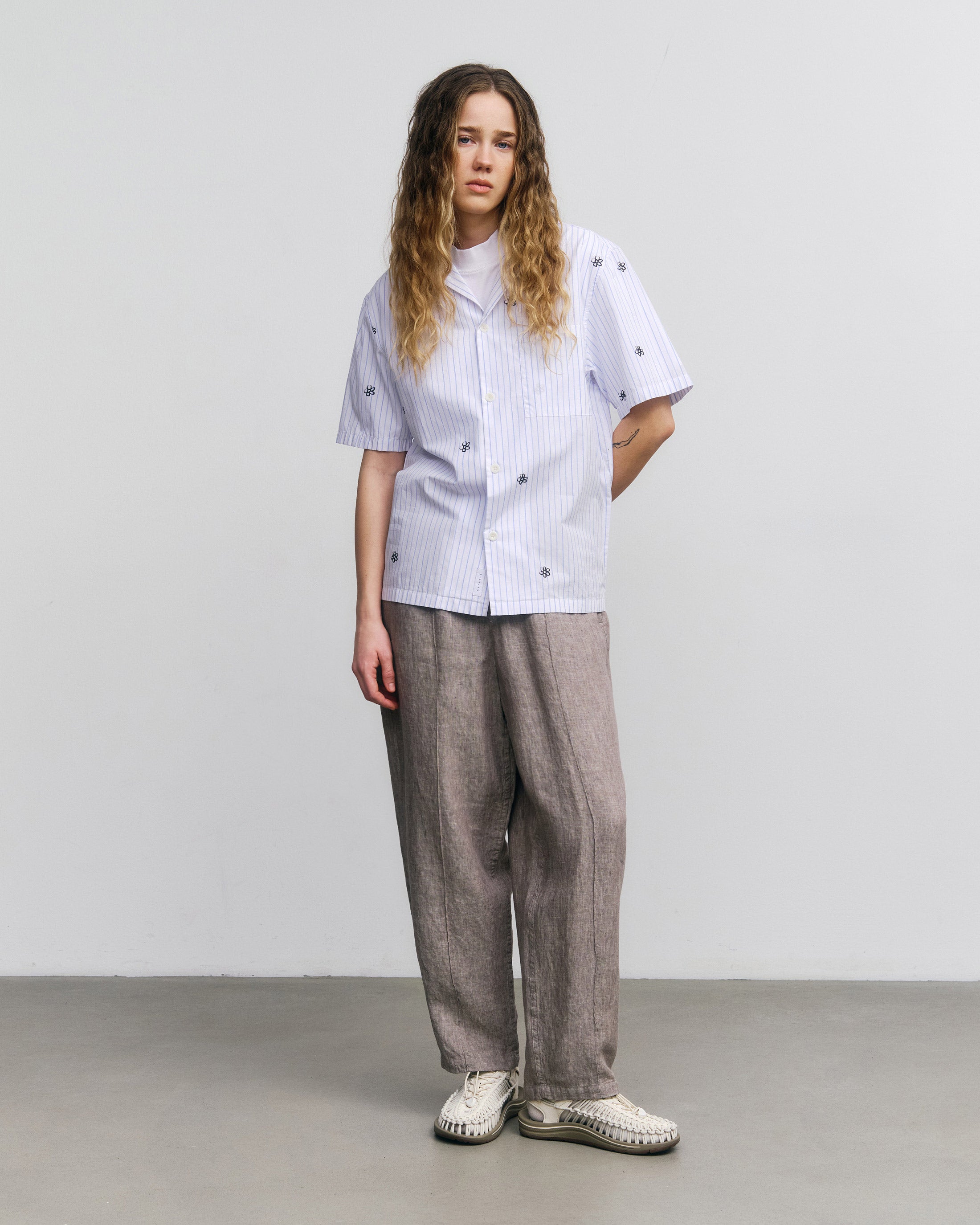 Chemise rayée à imprimé floral de type bowling en coton biologique Rotholz