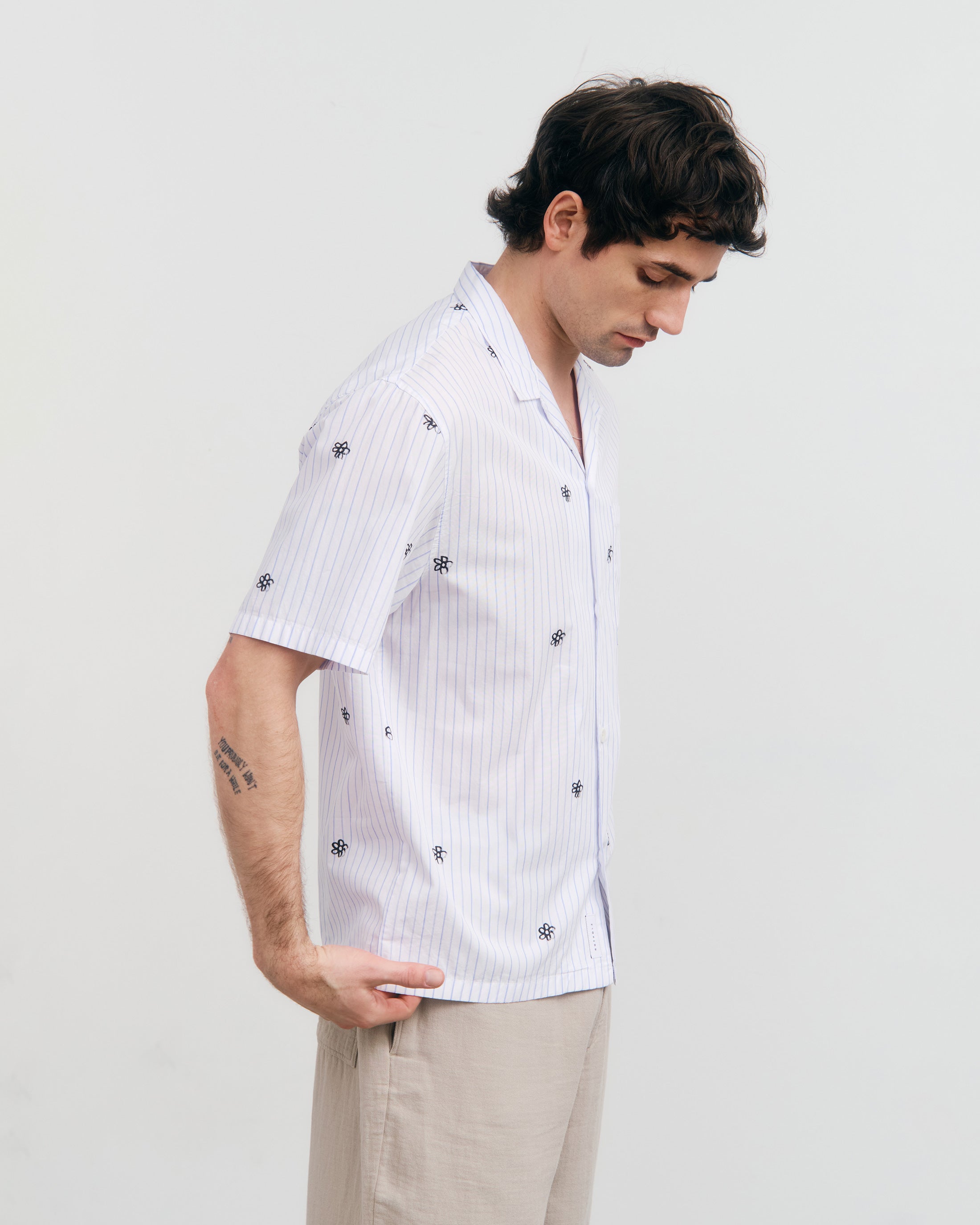 Chemise rayée à imprimé floral de type bowling en coton biologique Rotholz