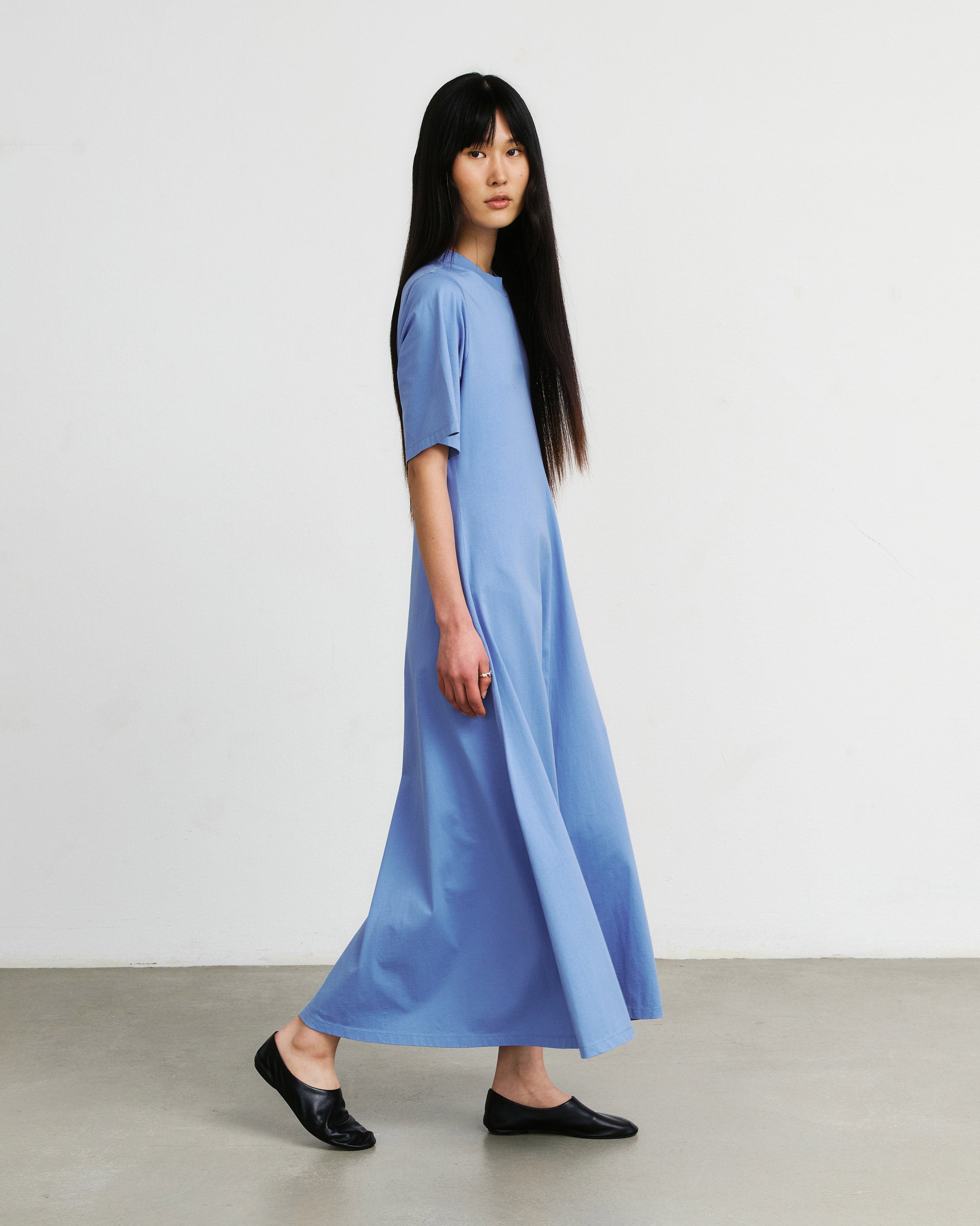 Blue dress made of 100% organic cotton by Rotholz