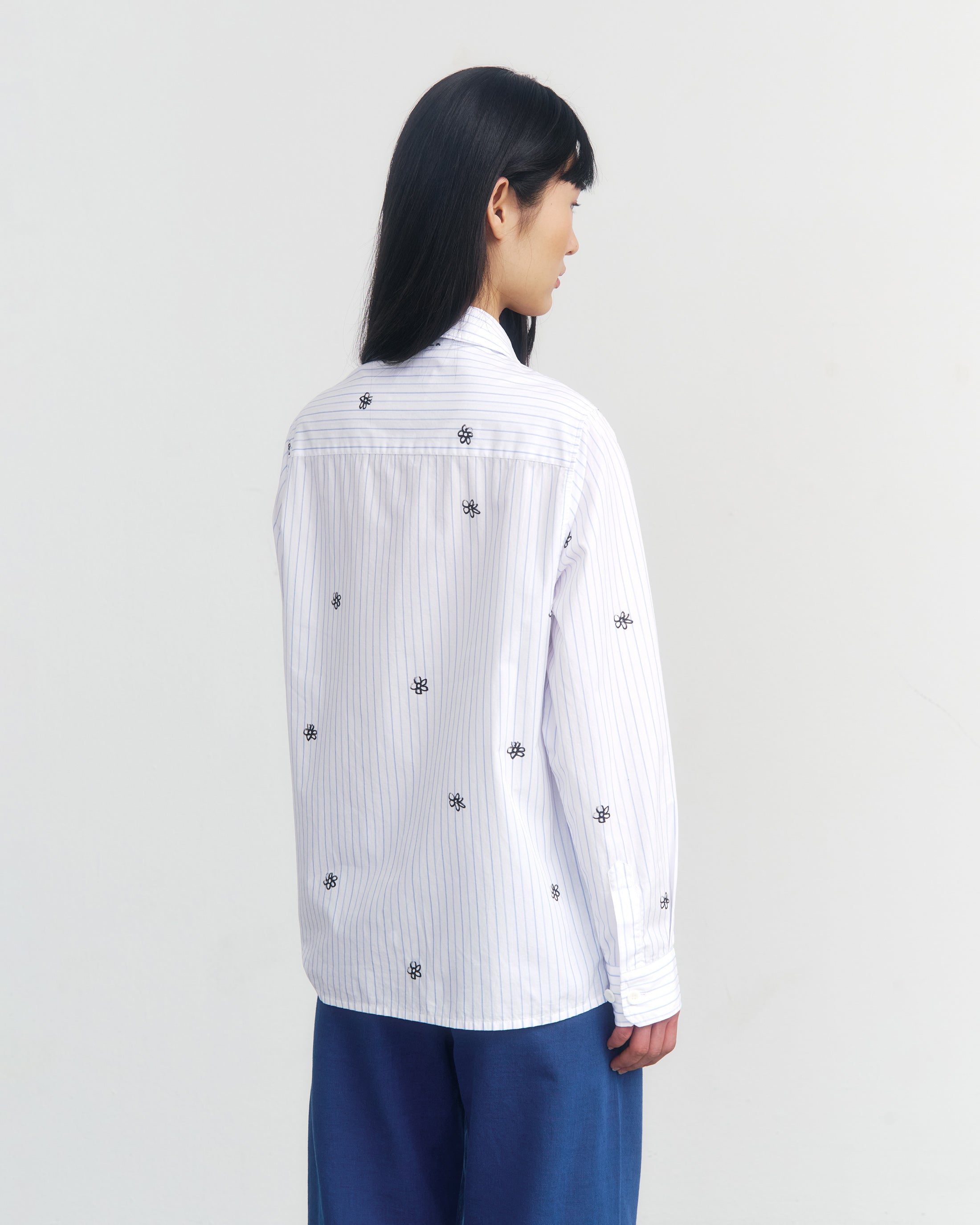 Chemise rayée claire à imprimé floral en coton biologique Rotholz