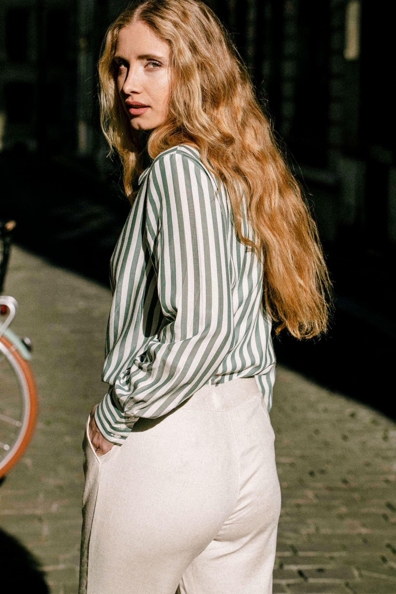 Grüne Bluse Kauri aus 100% Tencel von Avani