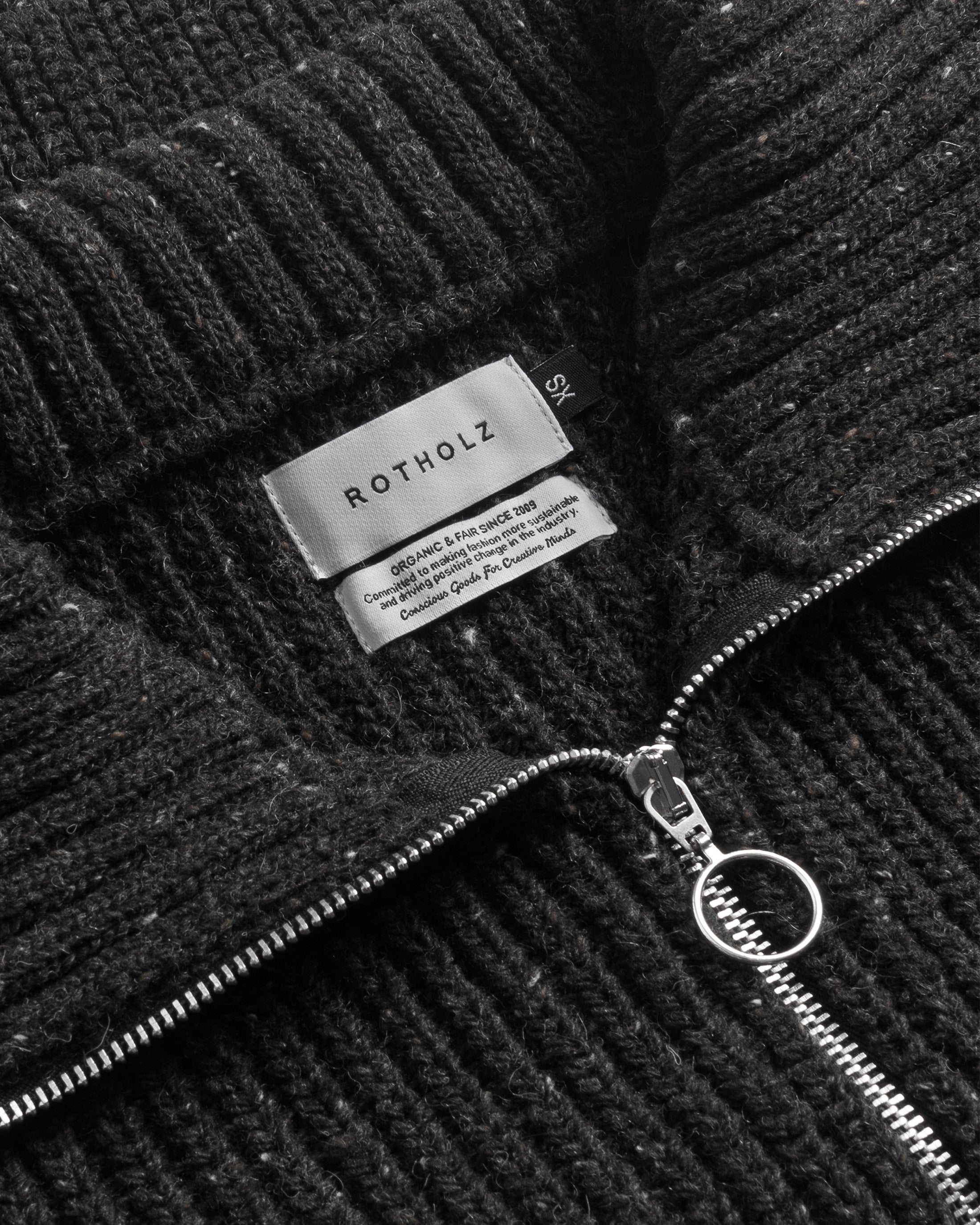Schwarzer Strickpullover Chunky aus Merinowolle von Rotholz