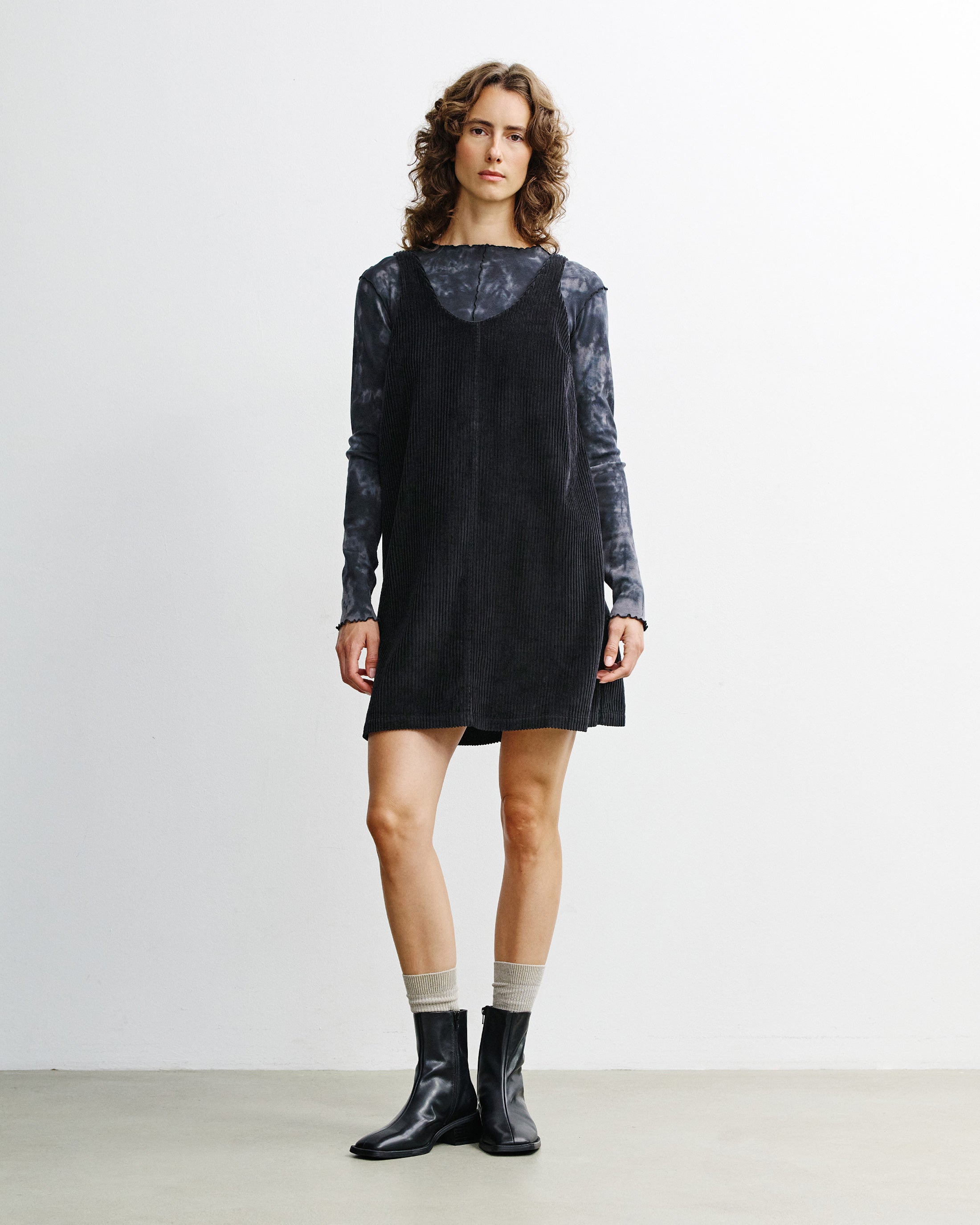 Schwarzes Kleid Cord aus Bio-Baumwolle von Rotholz
