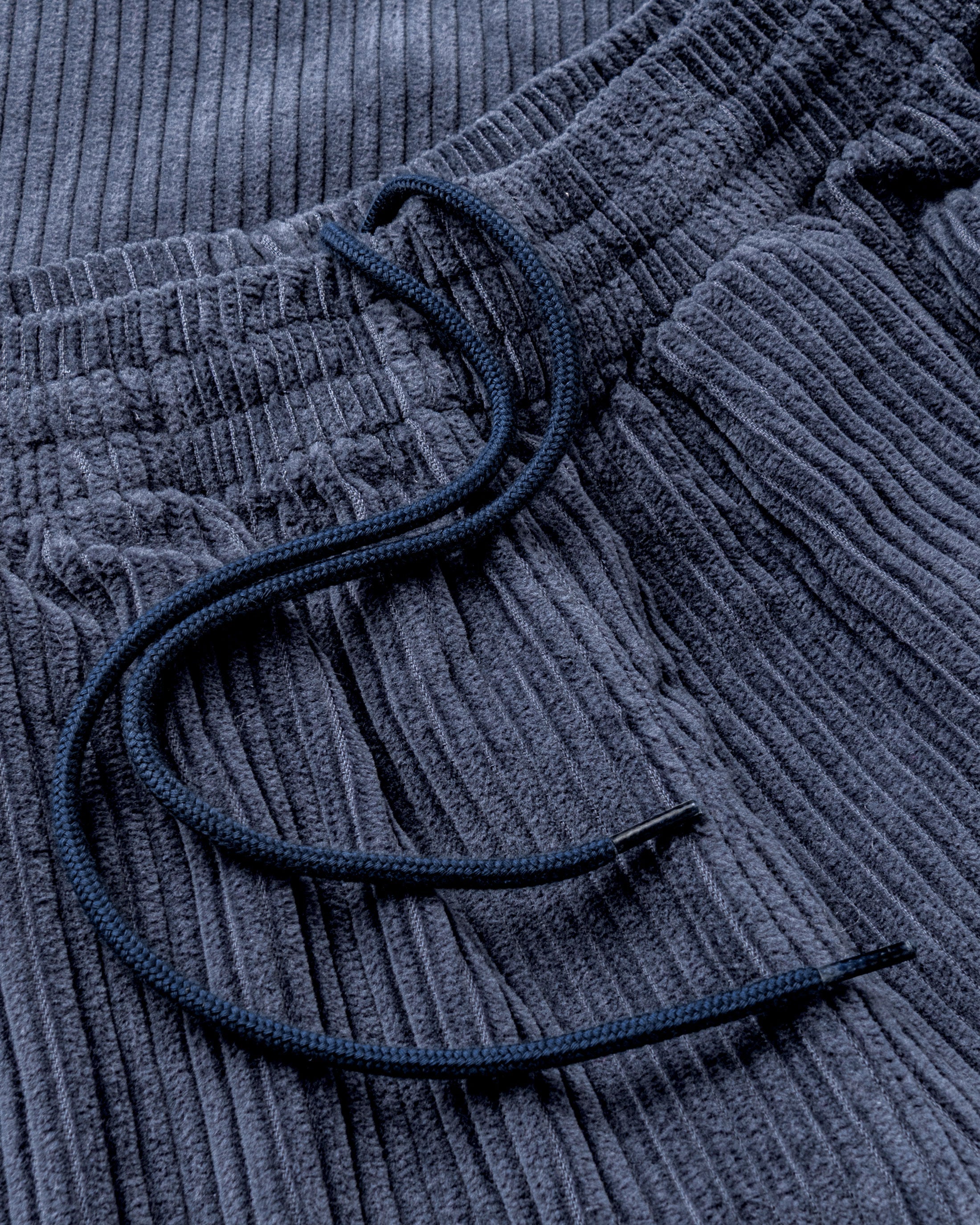 Blaue Schlaghose Cord aus Bio-Baumwolle von Rotholz