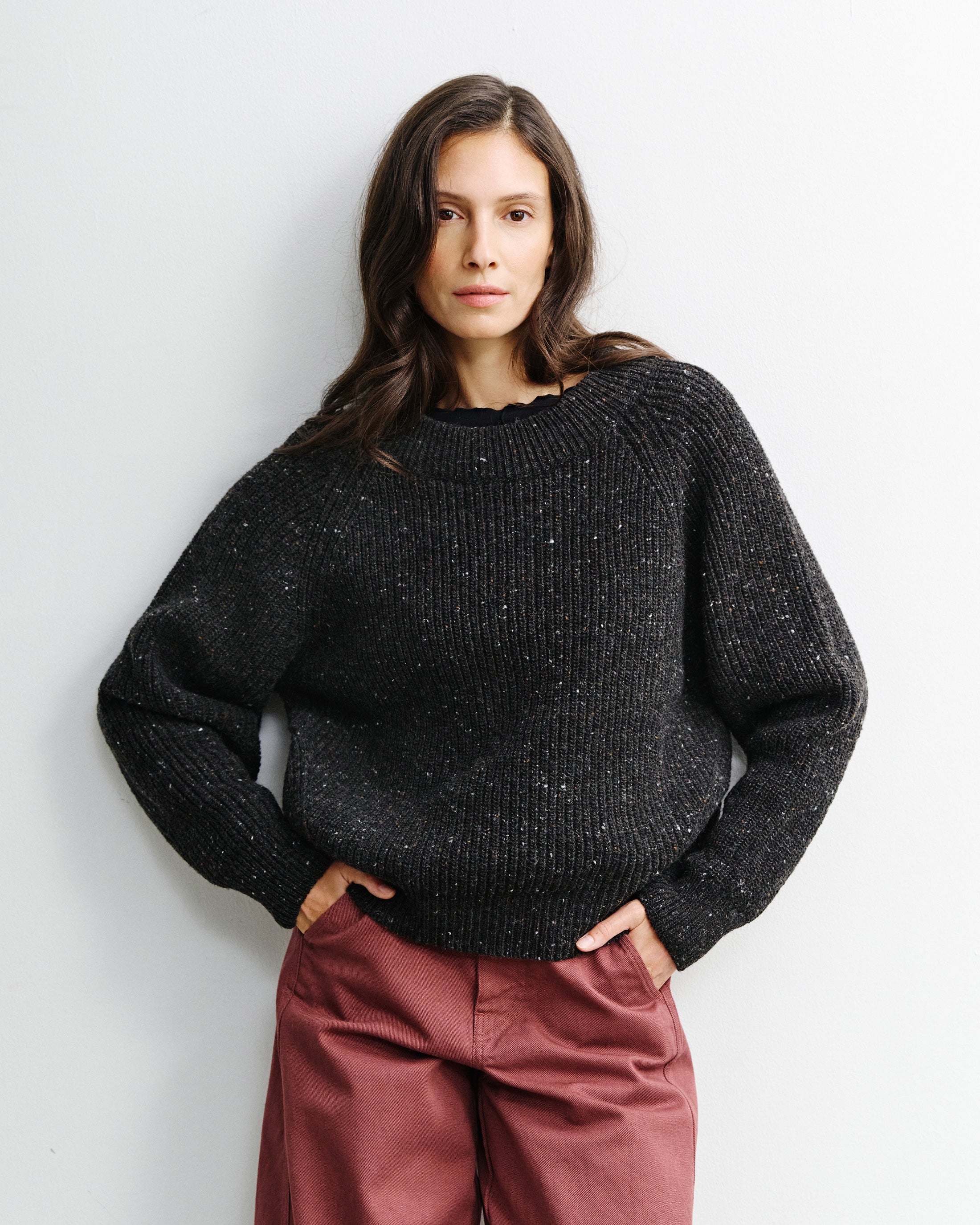 Schwarzer Kurzer Strickpullover aus Merinowolle von Rotholz