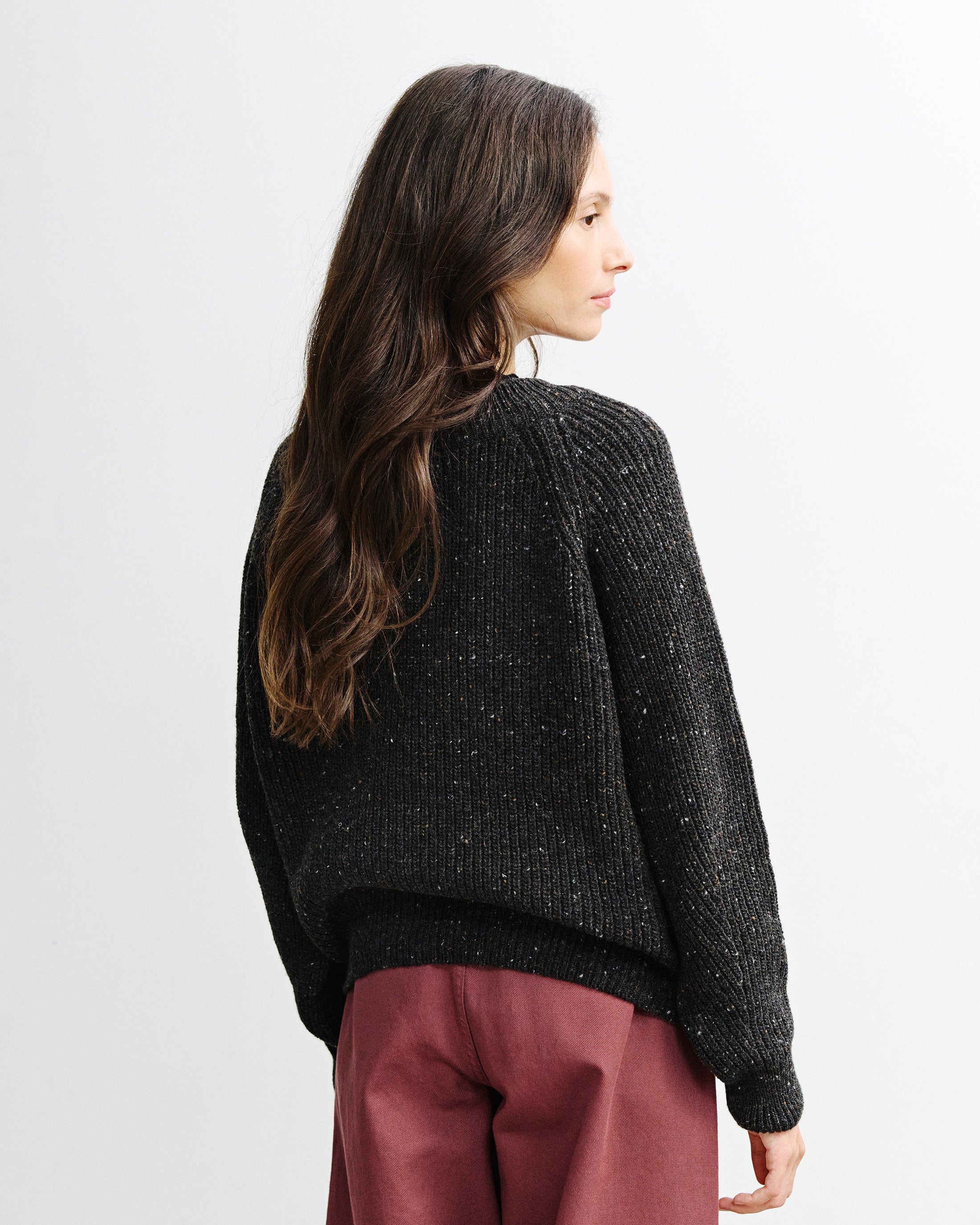 Schwarzer Kurzer Strickpullover aus Merinowolle von Rotholz