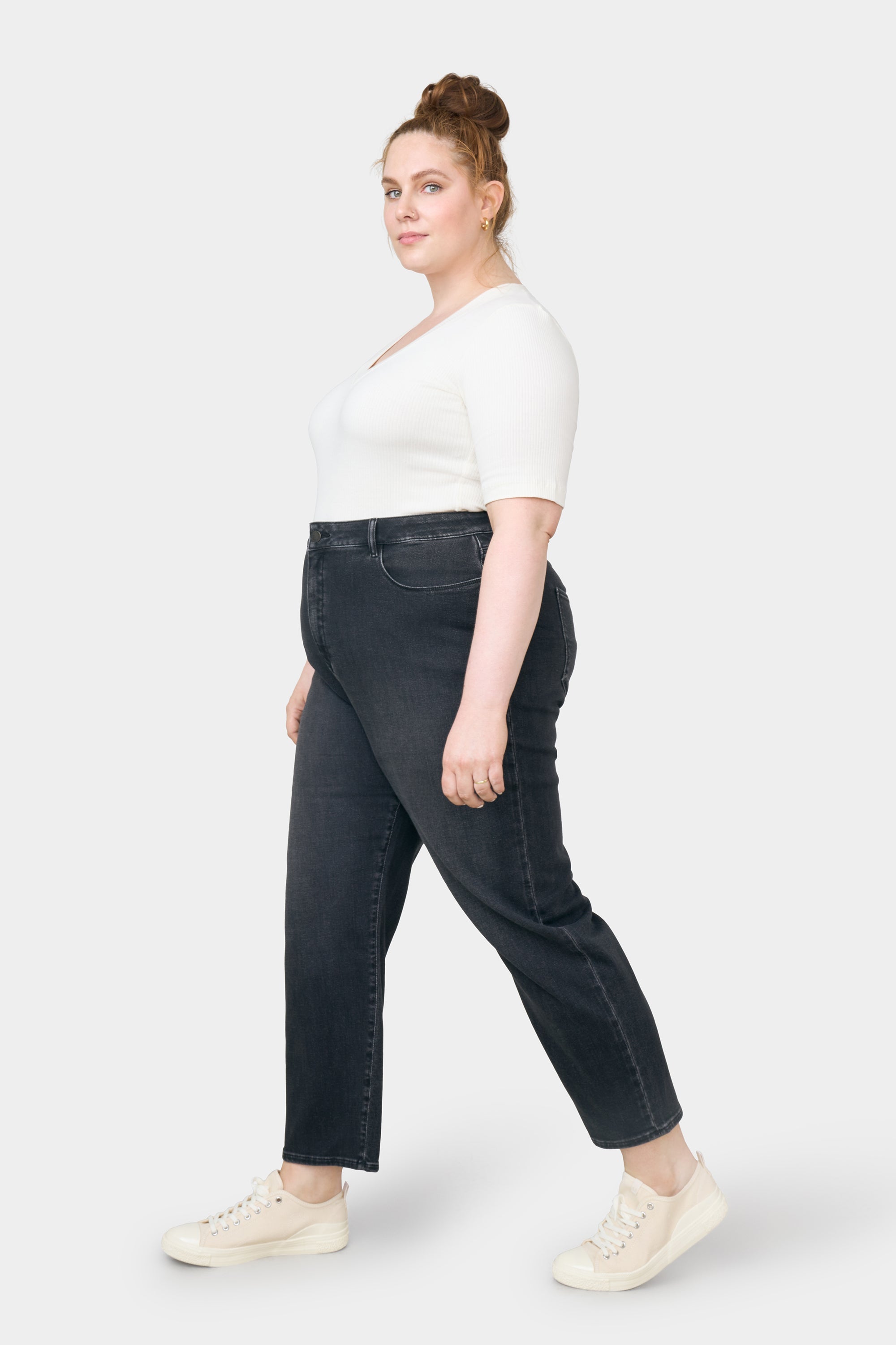 Jean noir STARDUST O-Shape Curvy en coton biologique par Dawn Denim