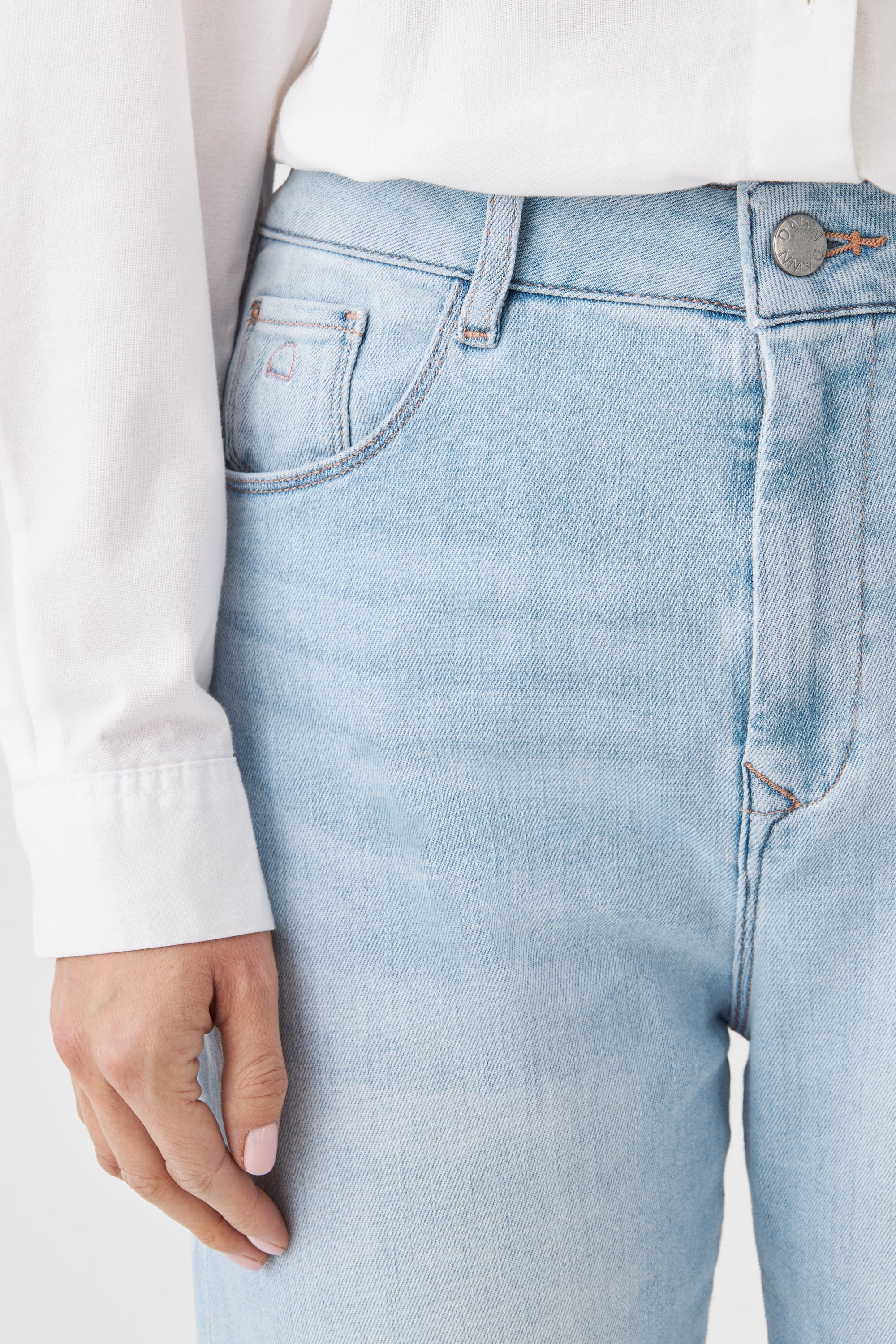 Hellblaue Jeans STARDUST O-Shape Classic aus Bio-Baumwolle von Dawn Denim