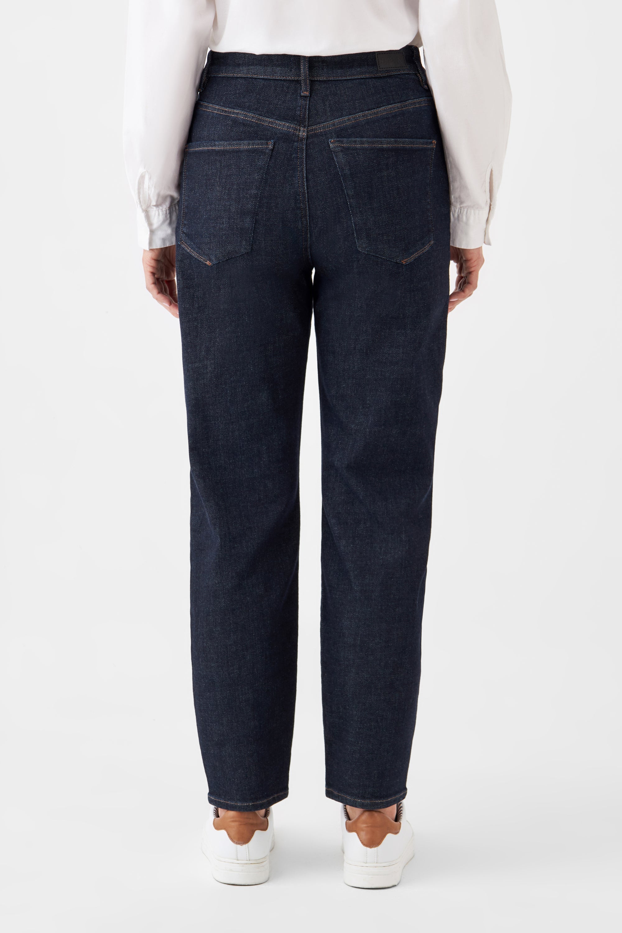 Dark blue STARDUST O-Shape Classic jeans made from organic cotton by Dawn Denim