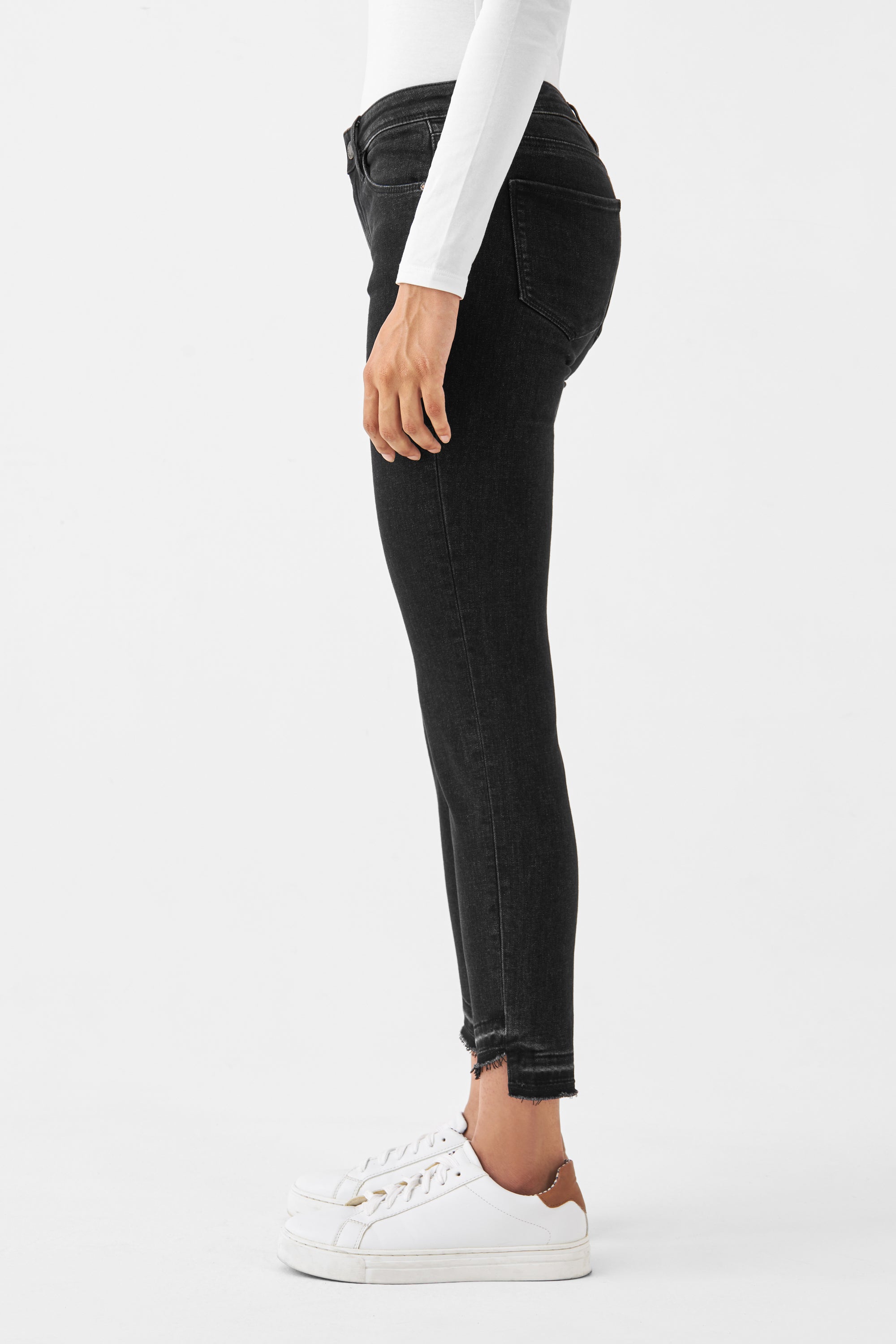 Schwarze Jeans MID SUN Slim basic aus Bio-Baumwolle von Dawn Denim