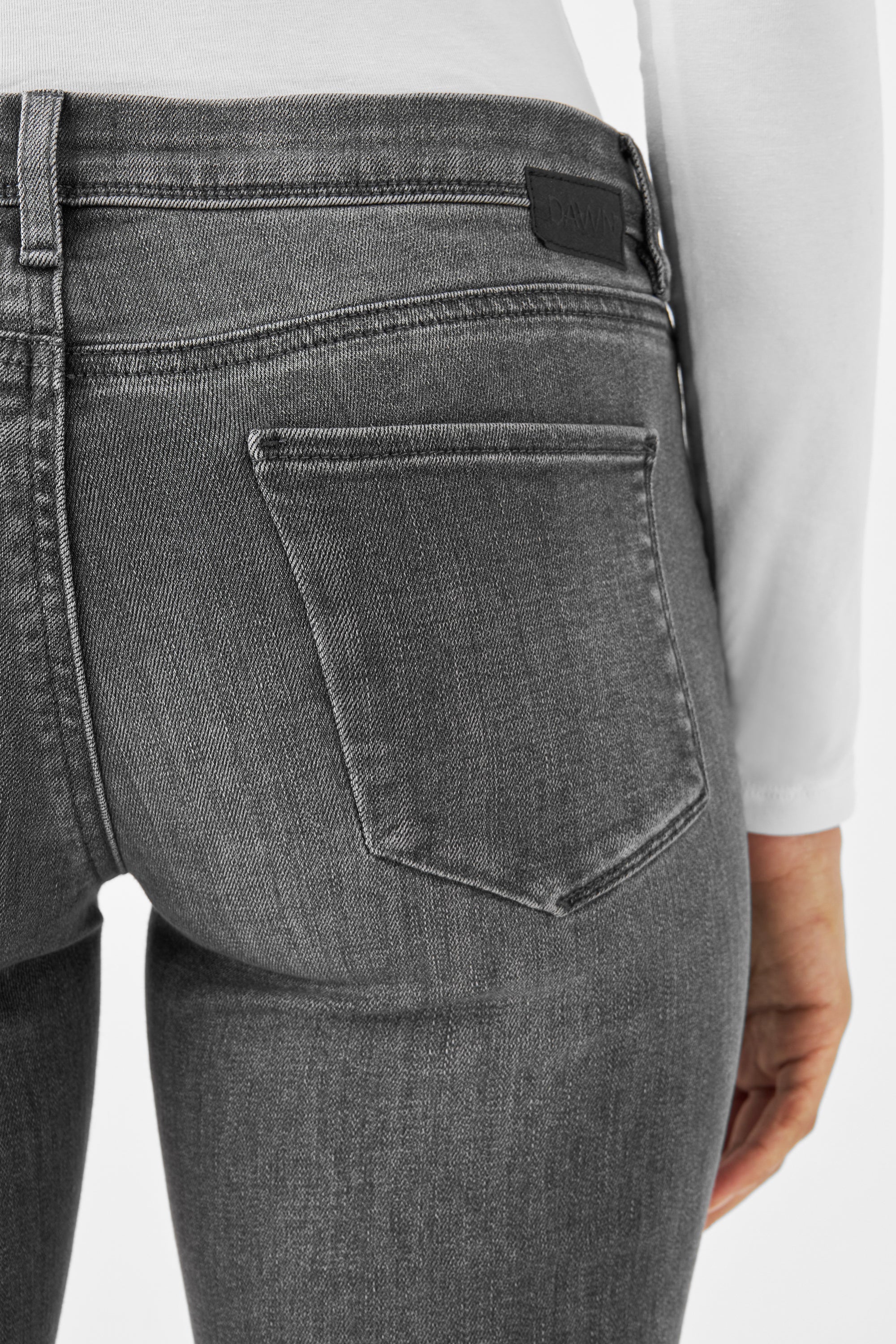 Grey jeans MID SUN Slim basic made of organic cotton by Dawn Denim