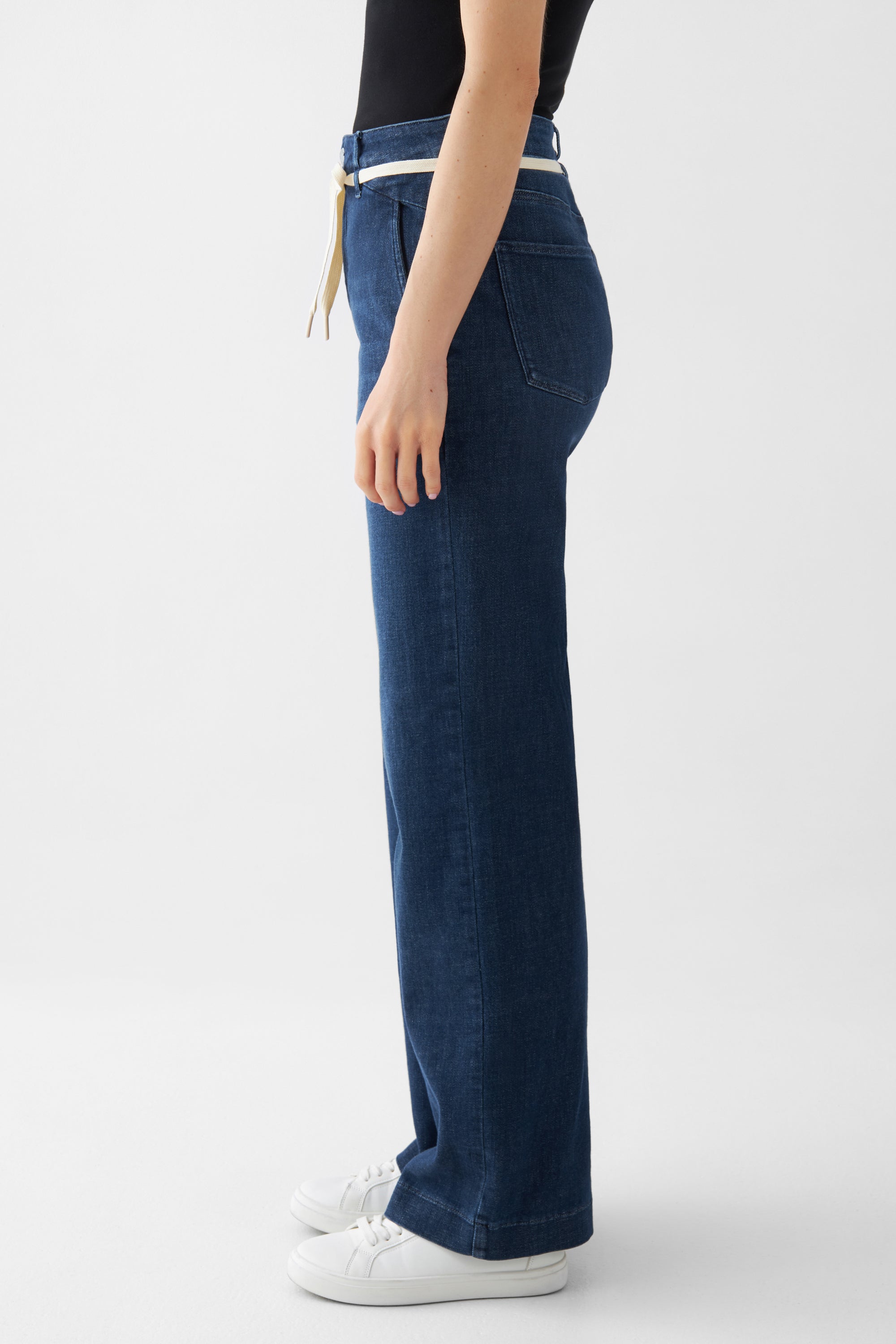 Dunkelblaue Jeans DEW Flared French Pocket aus Bio-Baumwolle von Dawn Denim