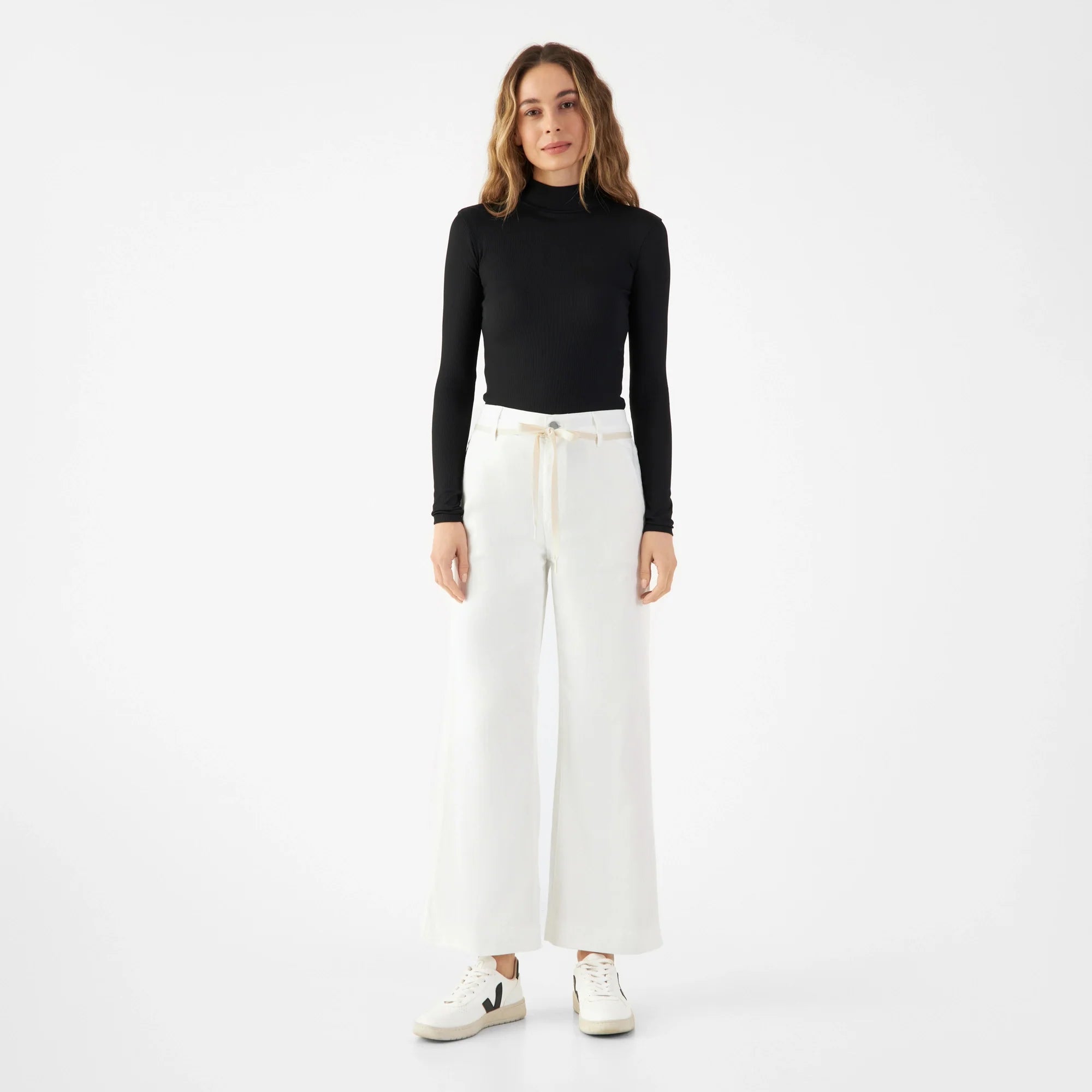 Weisse kurze Soft-Jeans DEW French Pocket aus Bio-Baumwolle von Dawn Denim