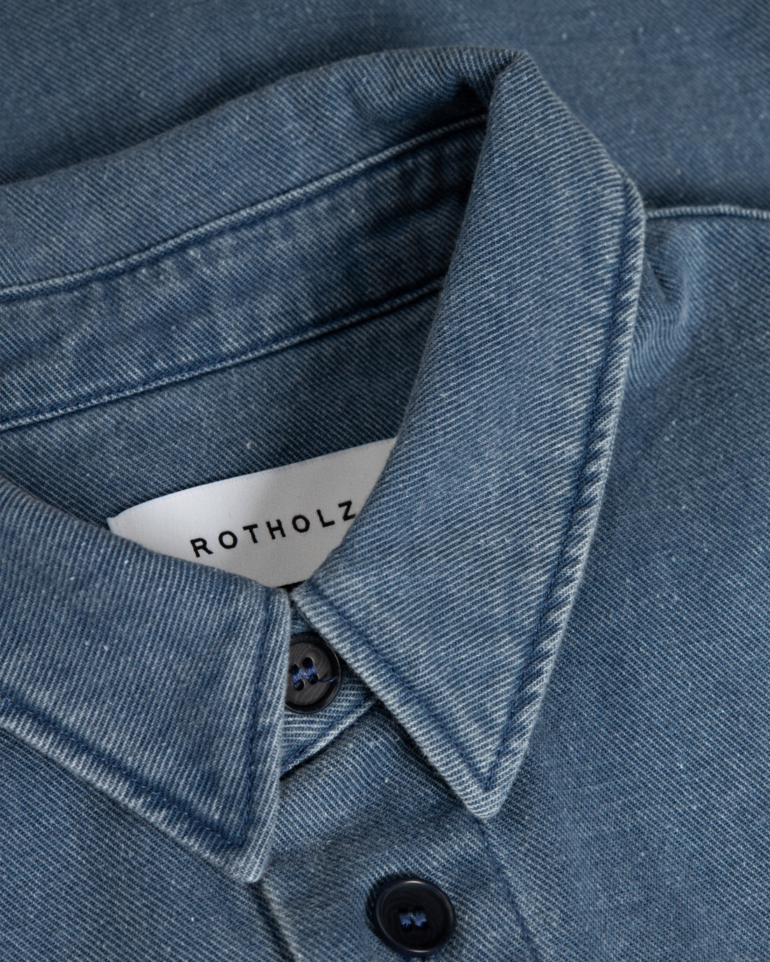 Hellblaues Hemd aus recycelter Baumwolle von Rotholz