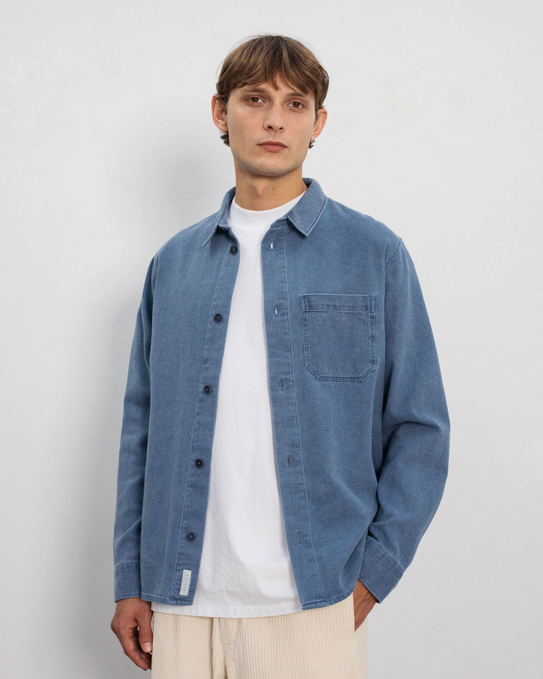 Blaues Denim-Hemd aus recycelter Baumwolle von Rotholz